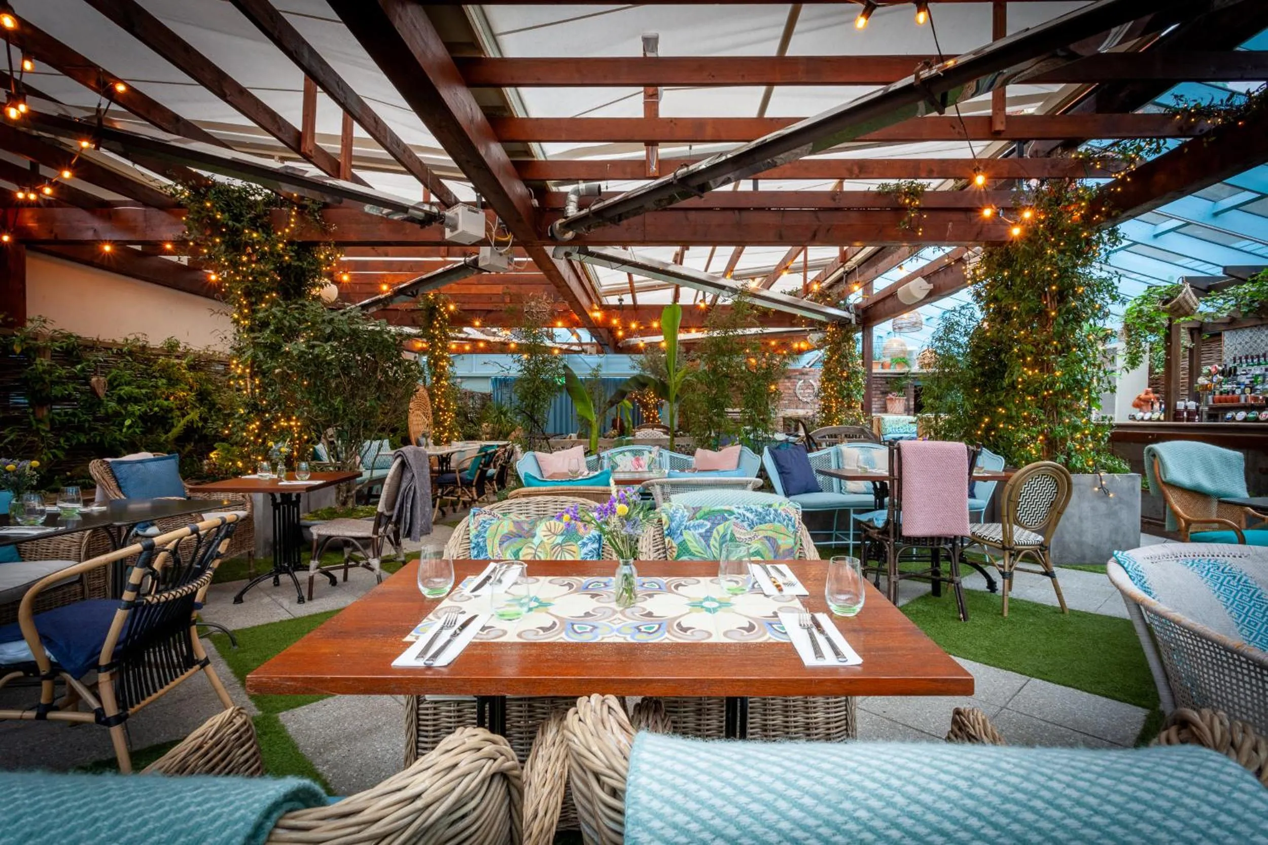 Restaurant/places to eat in House Bedrooms Dublin