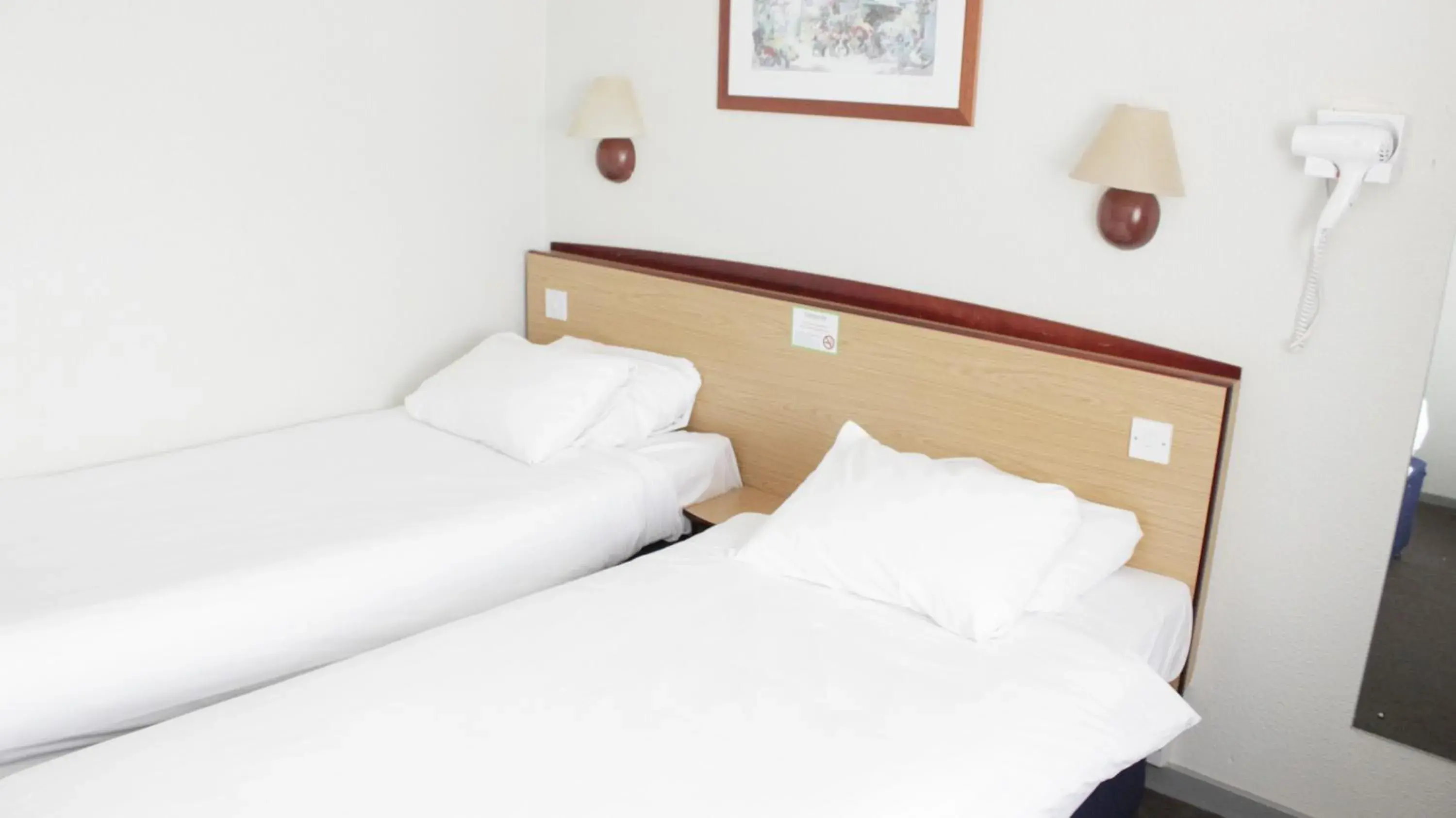 Twin Room in Campanile Liverpool Twin Room in Campanile Liverpool