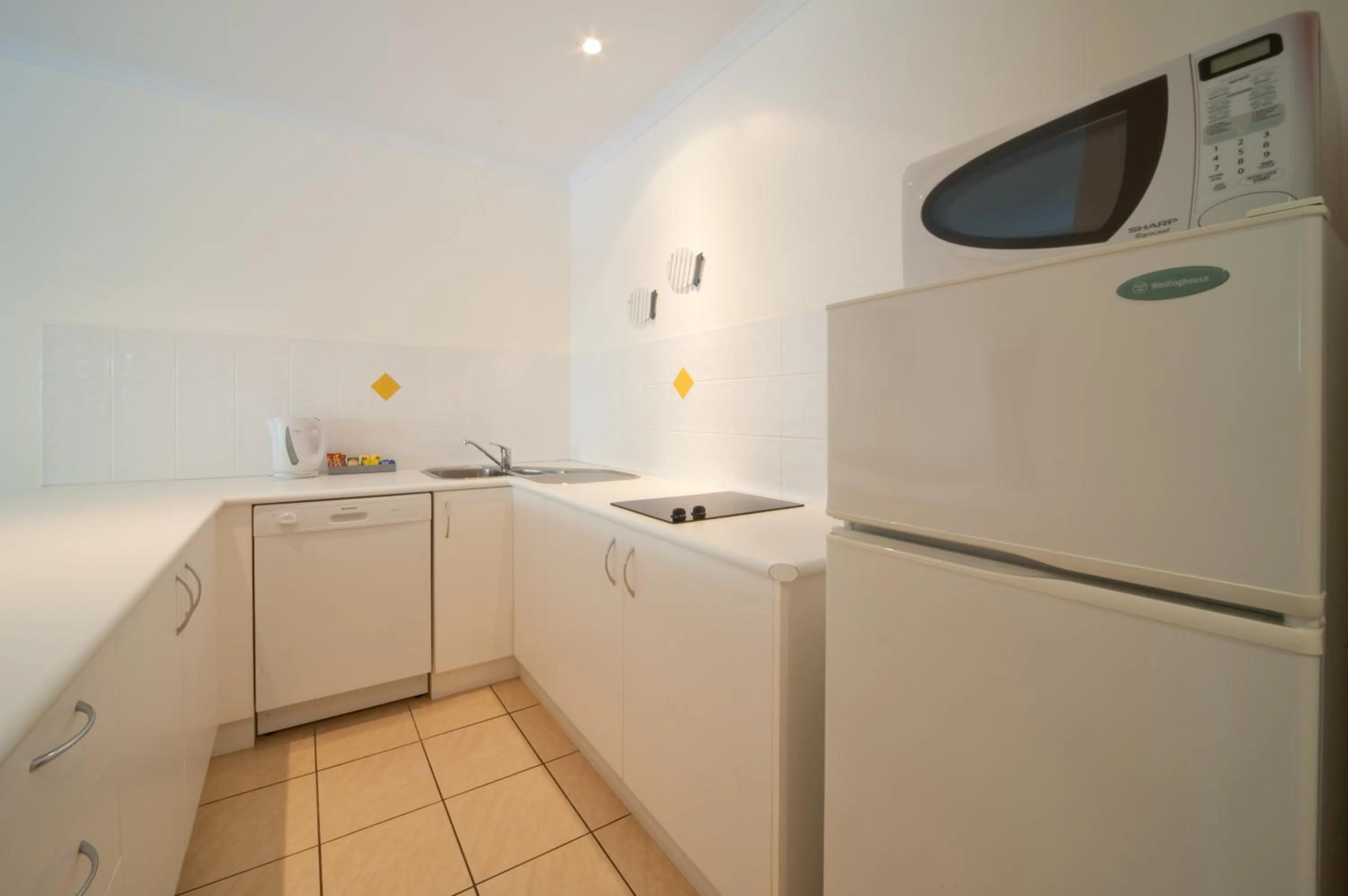 Kitchen or kitchenette in Mango House Resort