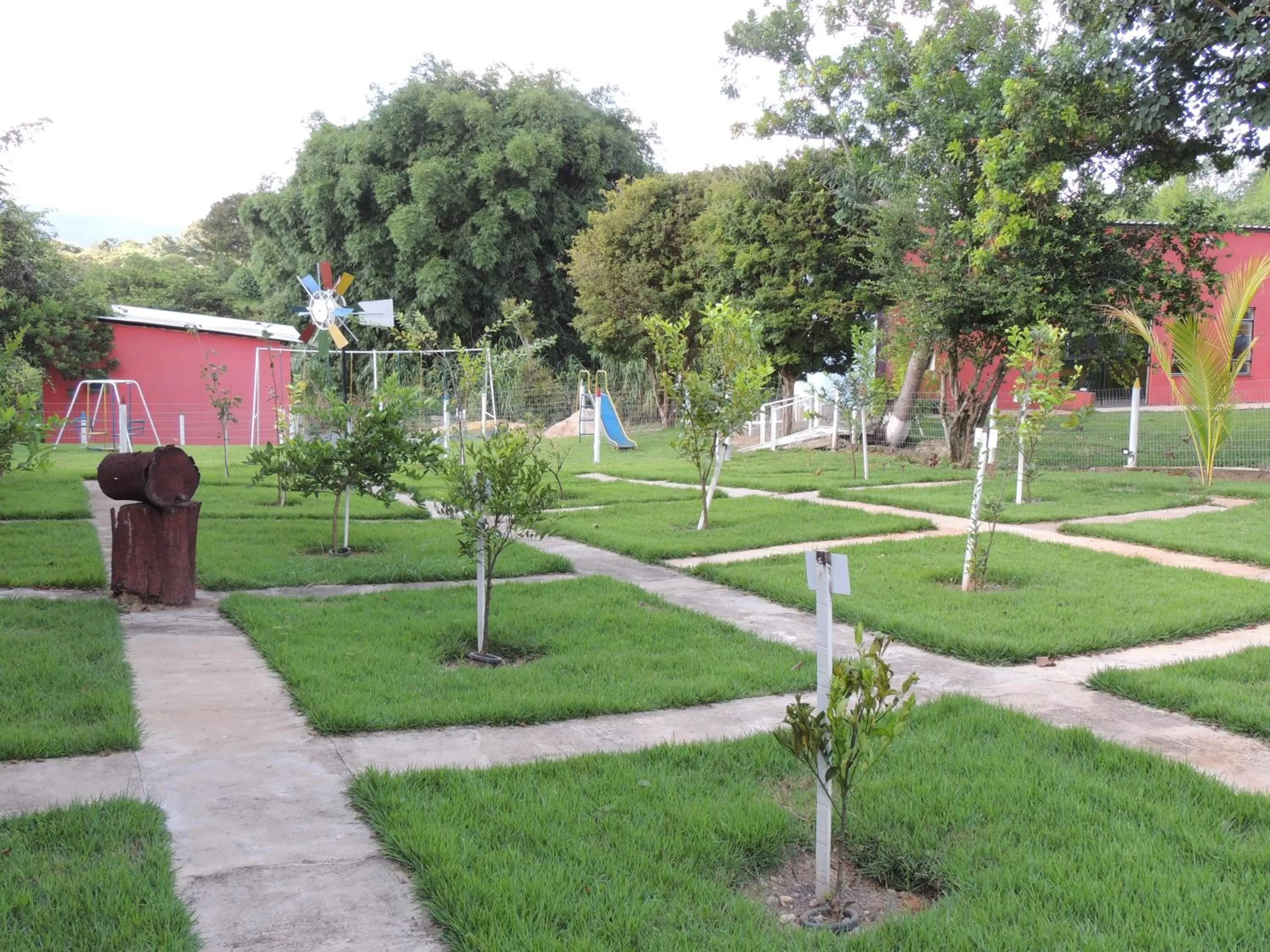 Property building, Garden in Pousada Caminho Dos Sinos