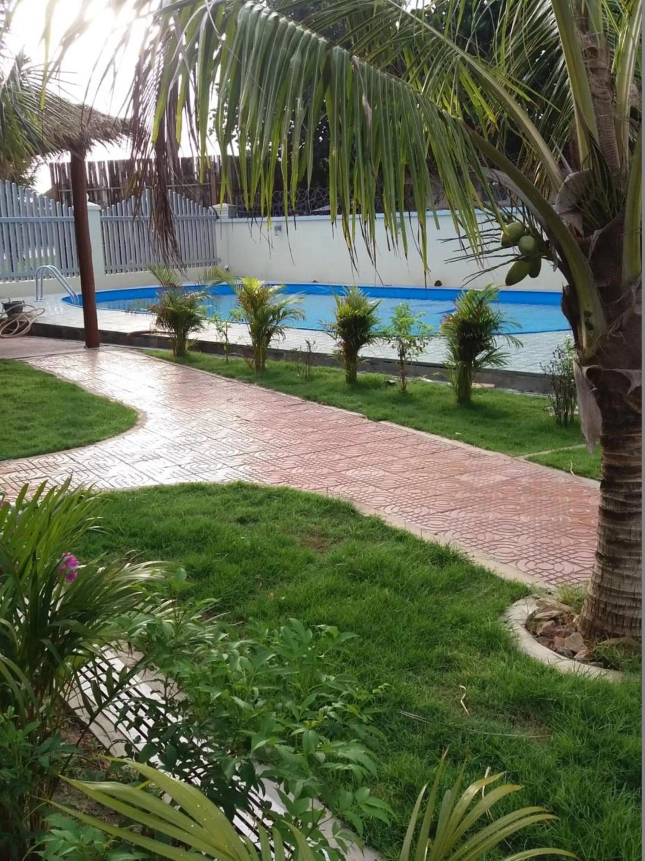 Swimming Pool in Spayhiti