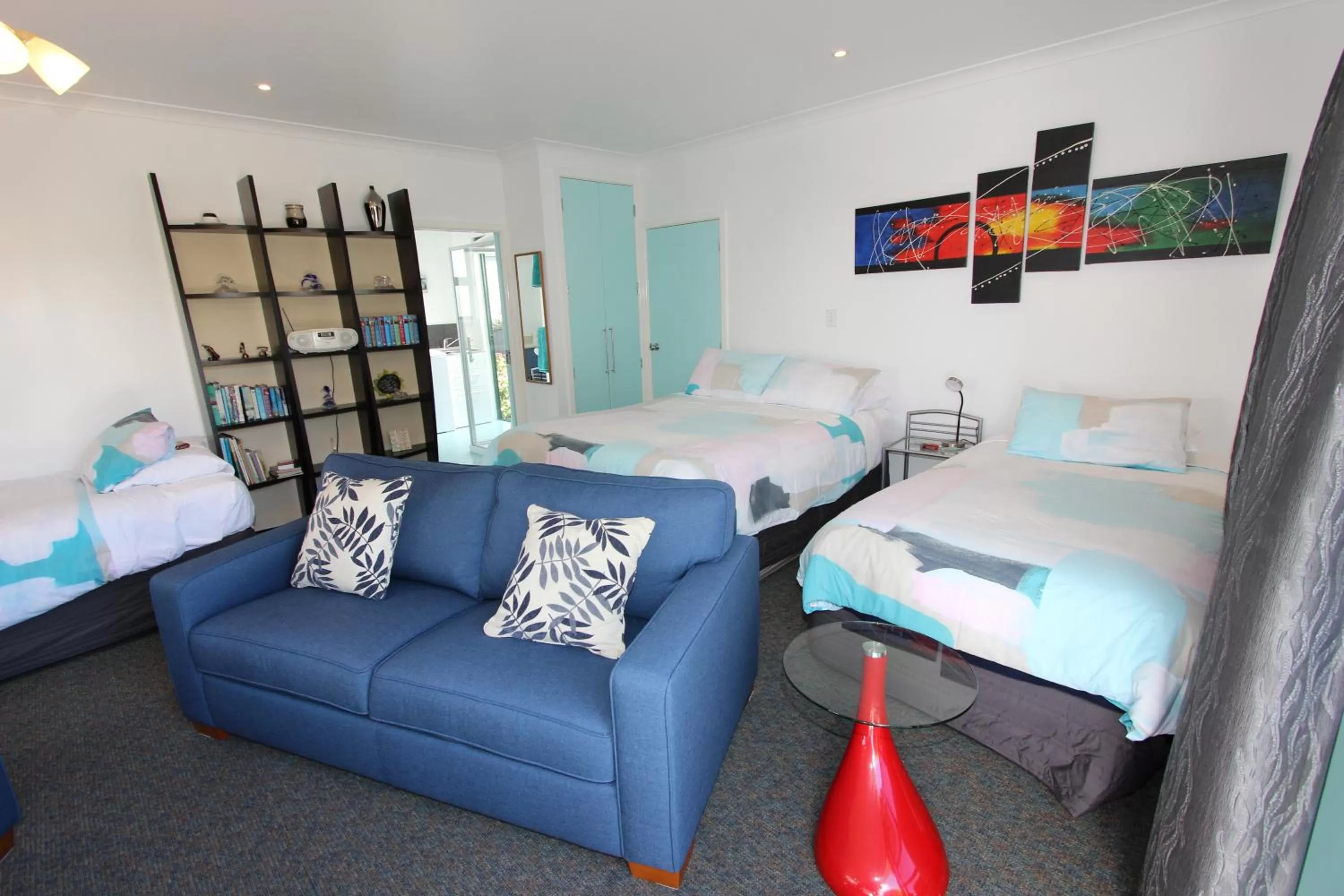 Bed in Greenmeadows on Gloucester