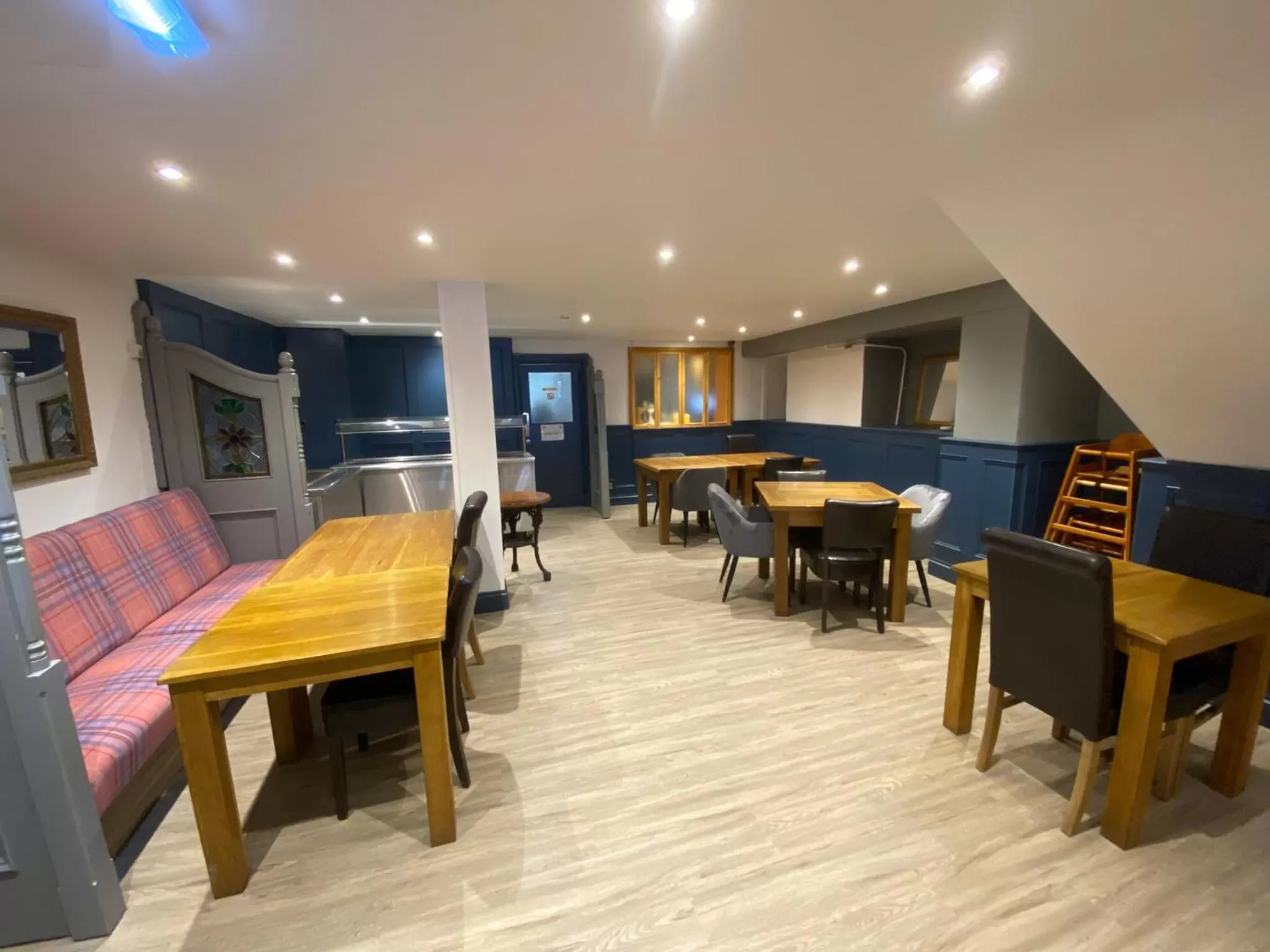 Restaurant/places to eat in Plas Coch Hotel Ltd