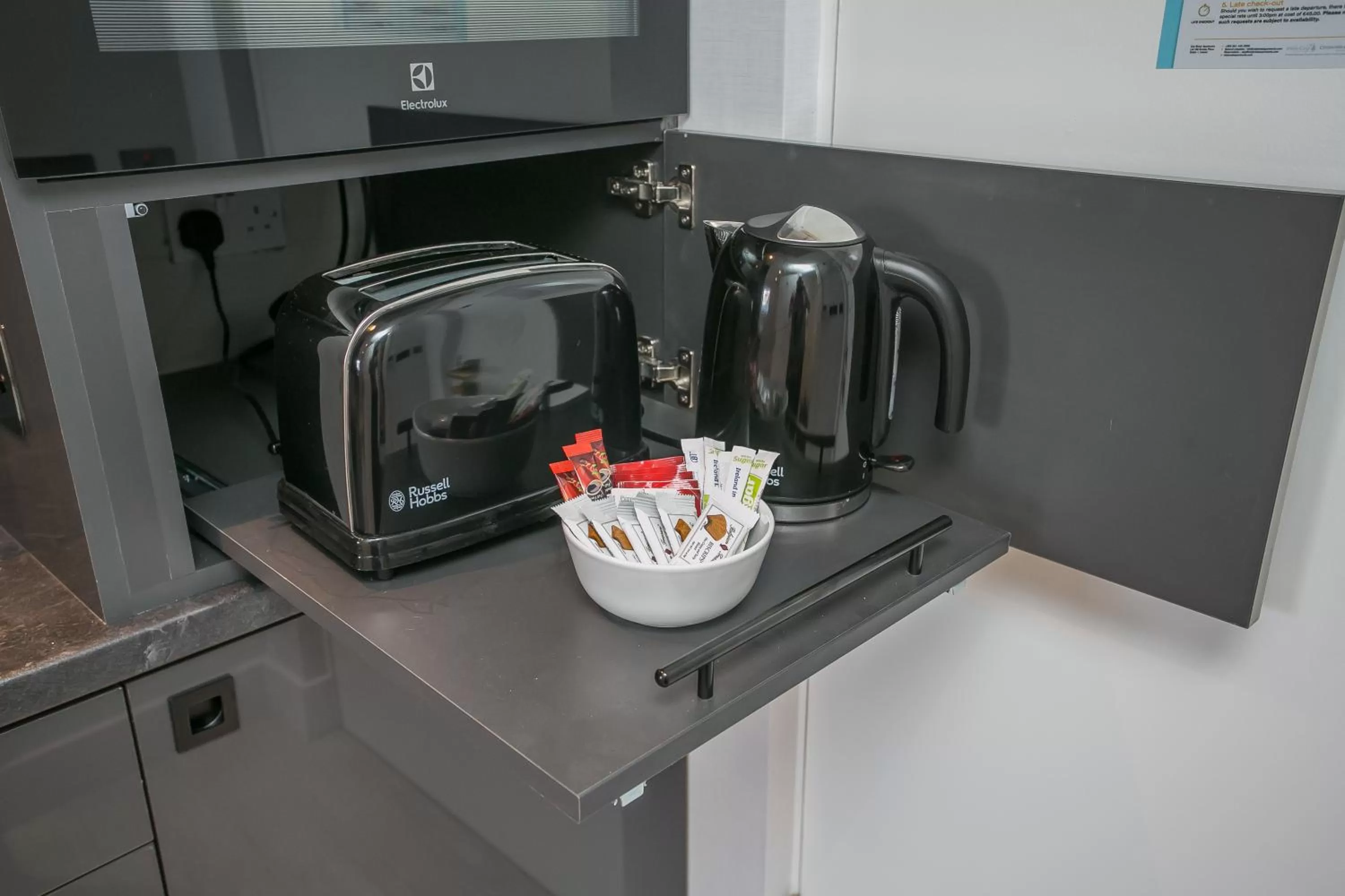 Coffee/tea facilities in Grafton Street Studios by City Break Apartments