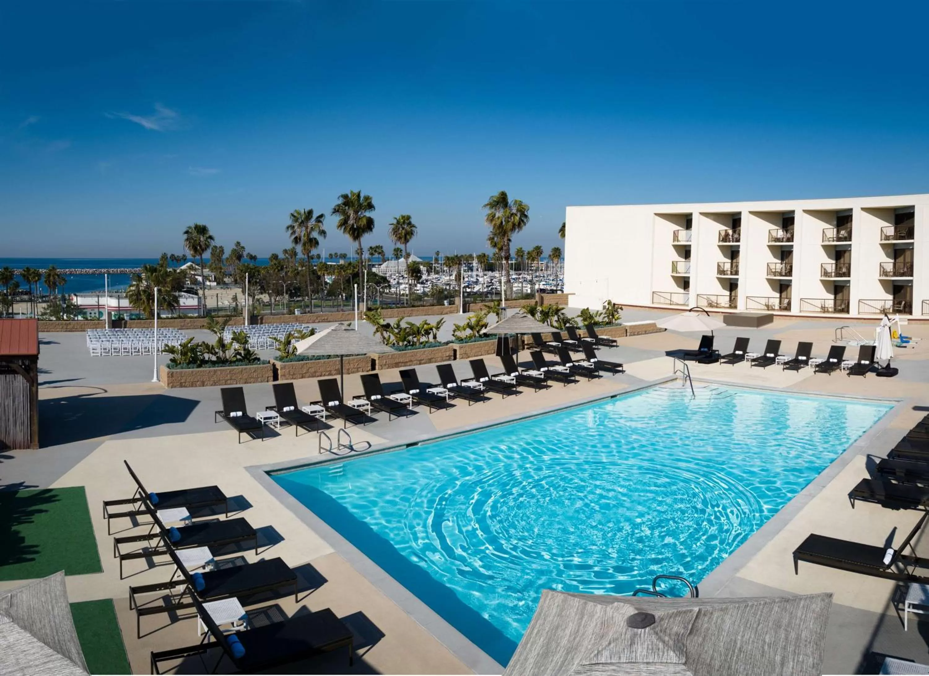 Pool view in Sonesta Redondo Beach and Marina