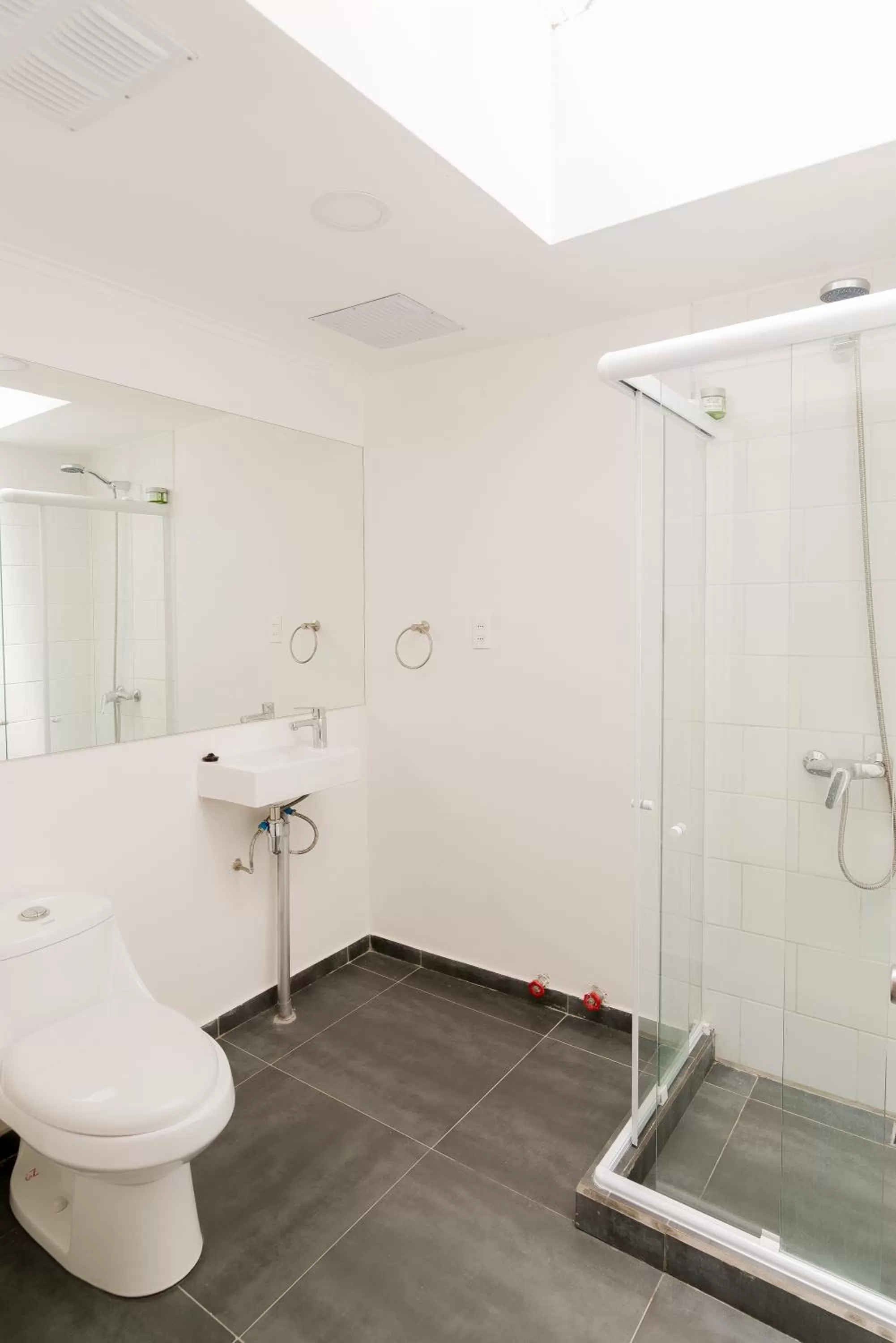 Shower in Casa Baquedano