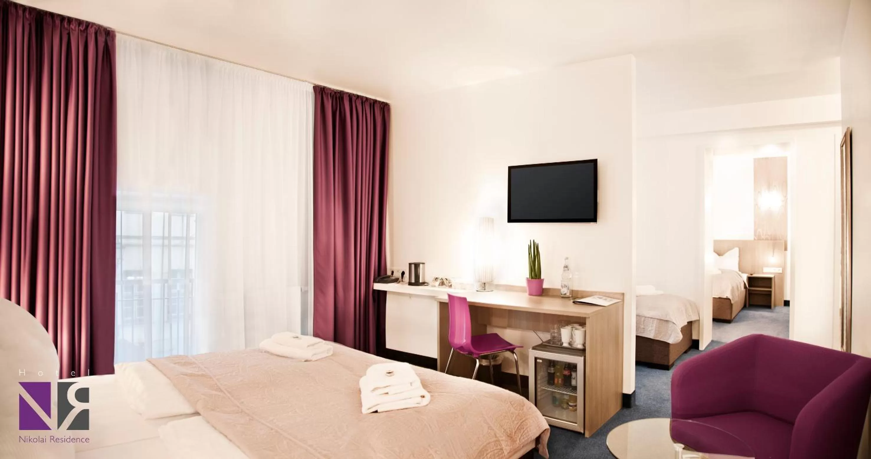 TV and multimedia, Bed in Hotel Nikolai Residence