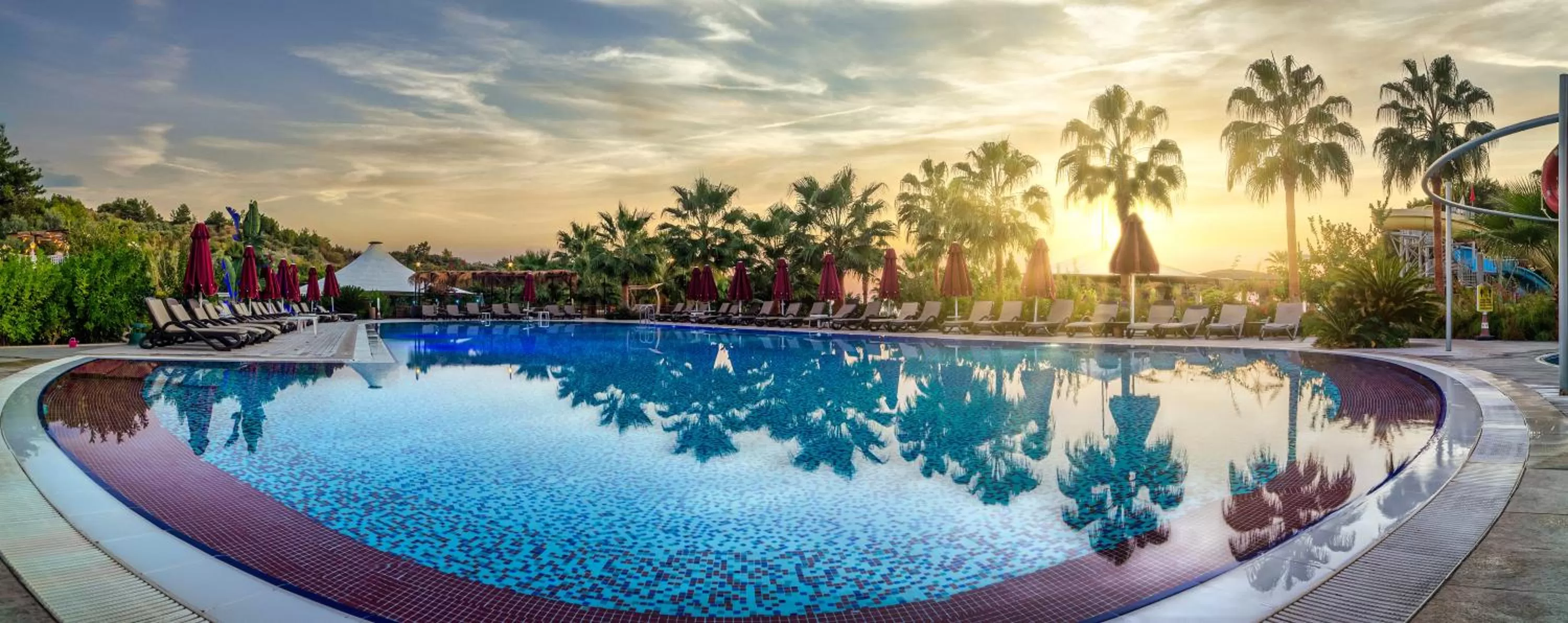 Swimming pool in Justiniano Deluxe Resort
