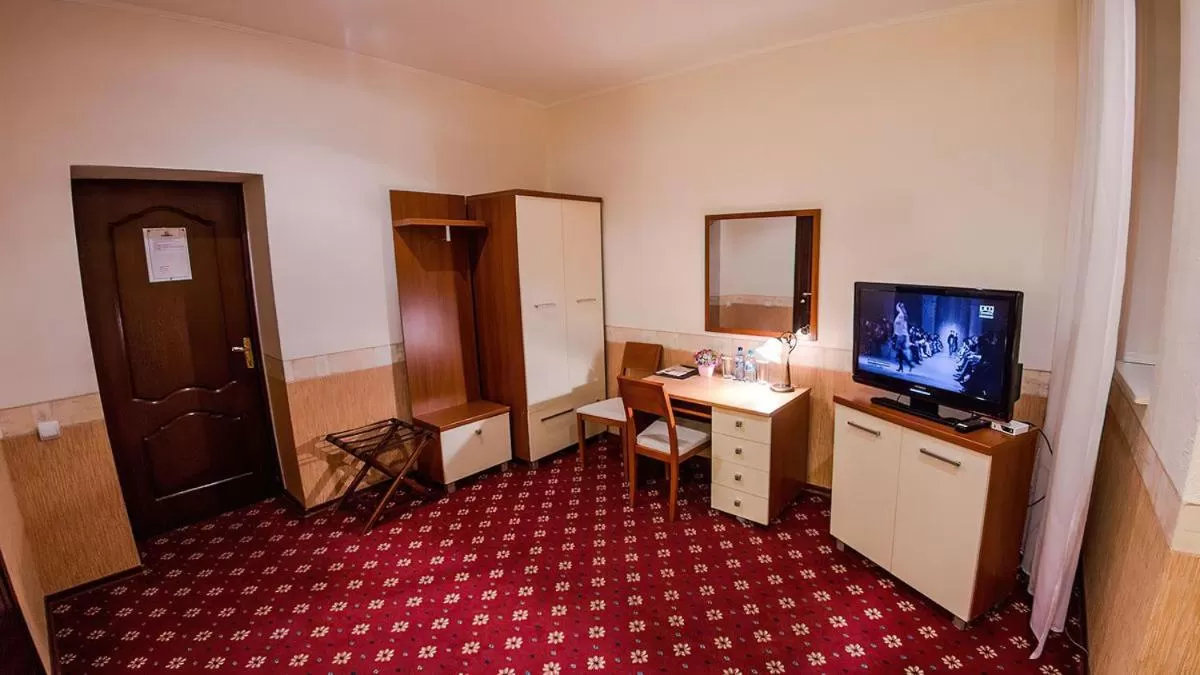 TV and multimedia in Reikartz Dostar Karaganda