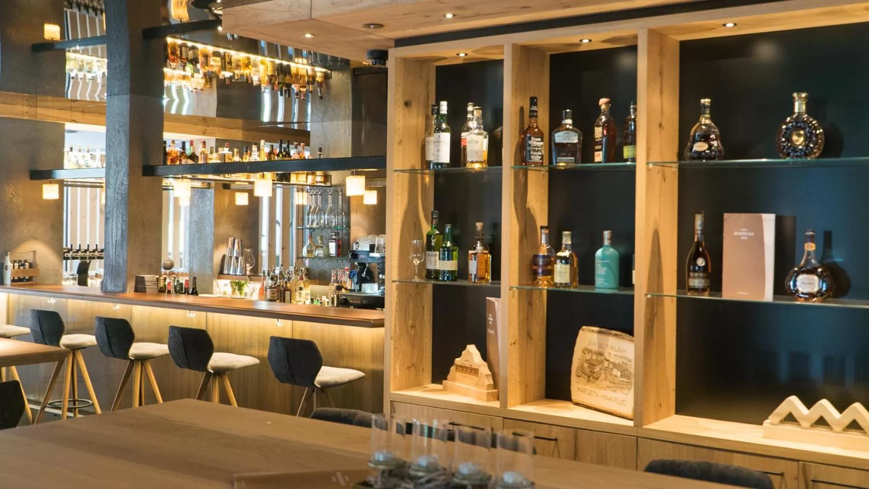 Lounge or bar in Wellnesshotel Mein Almhof Superior