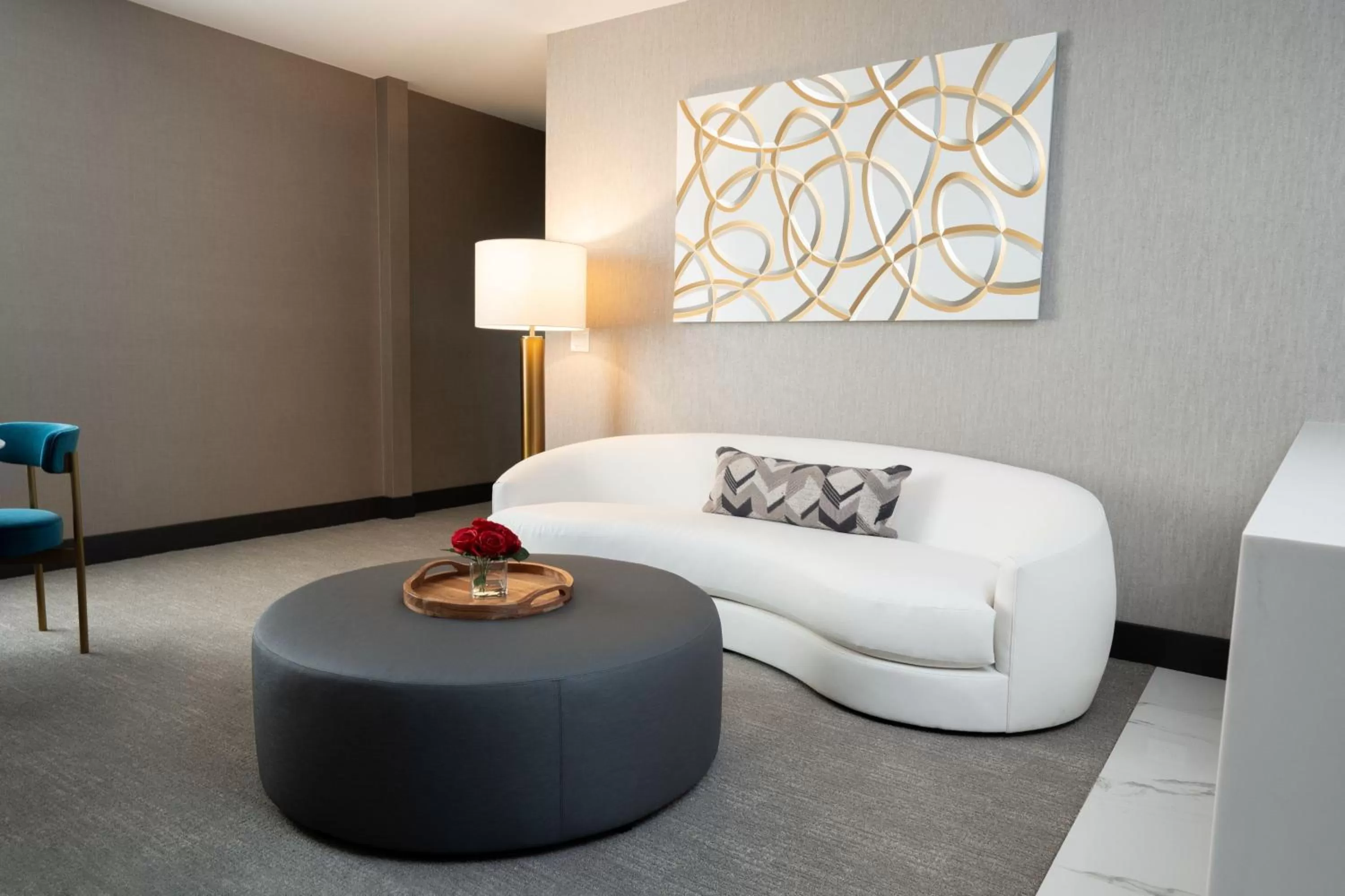 Living room, Bed in SpringHill Suites by Marriott Chicago Chinatown