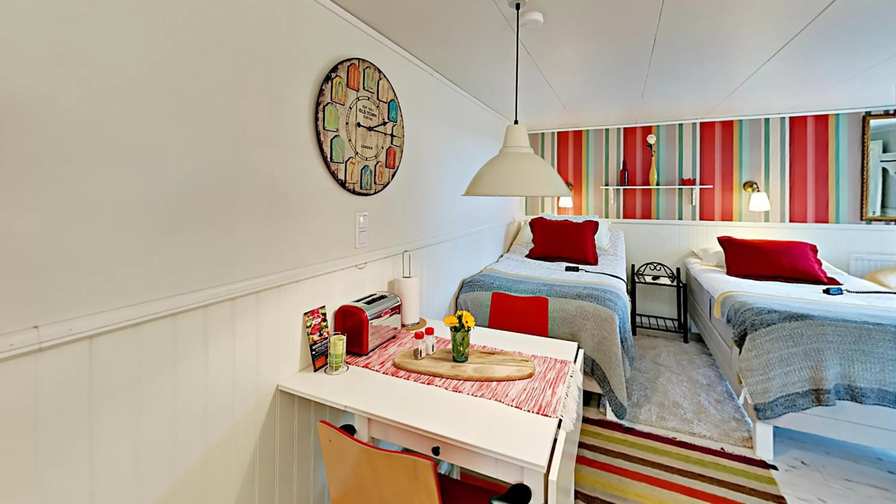 Kitchen or kitchenette in Woodstock B&B & Studio Apartments