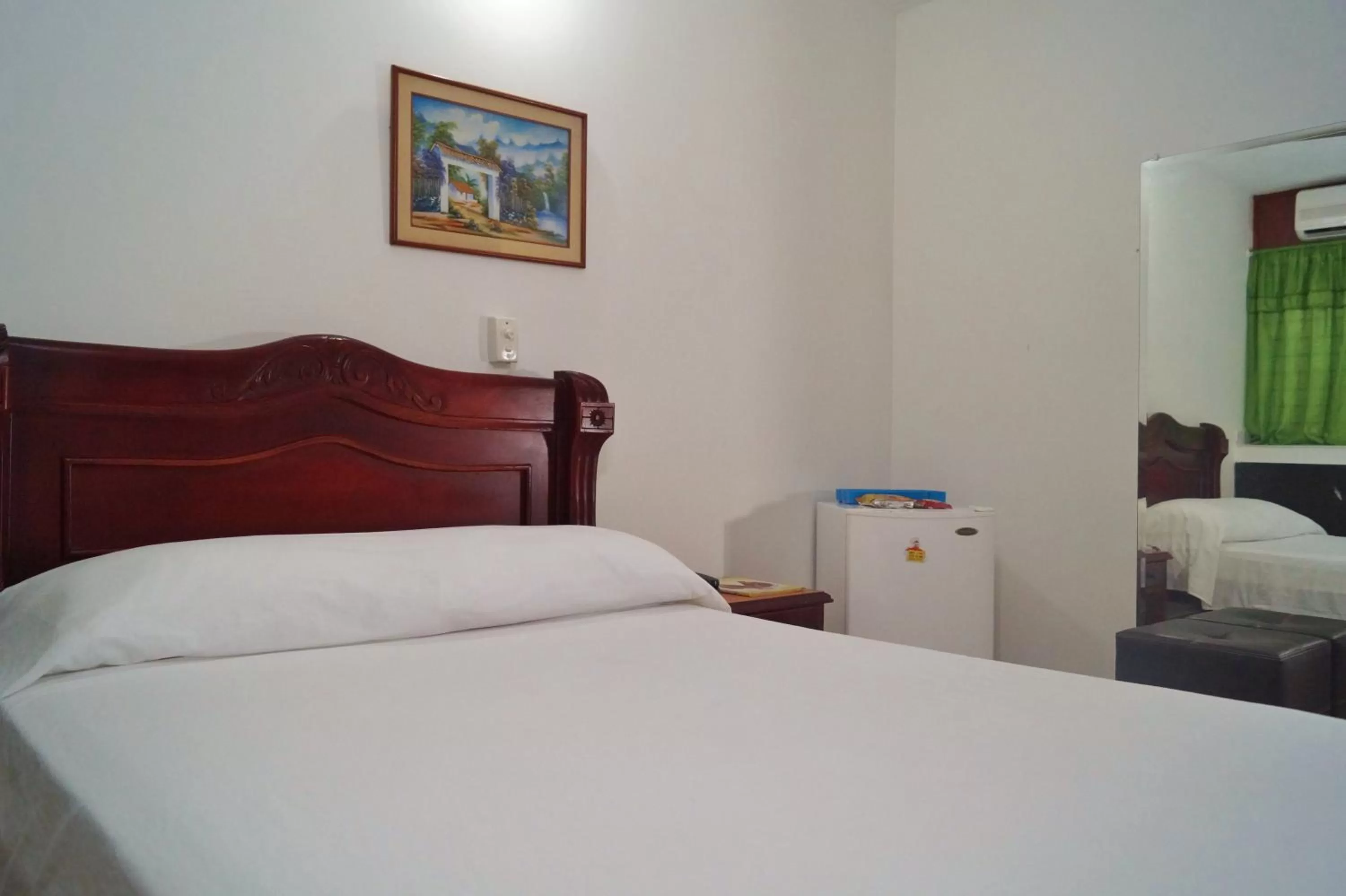 Decorative detail, Bed in Hotel Comercial