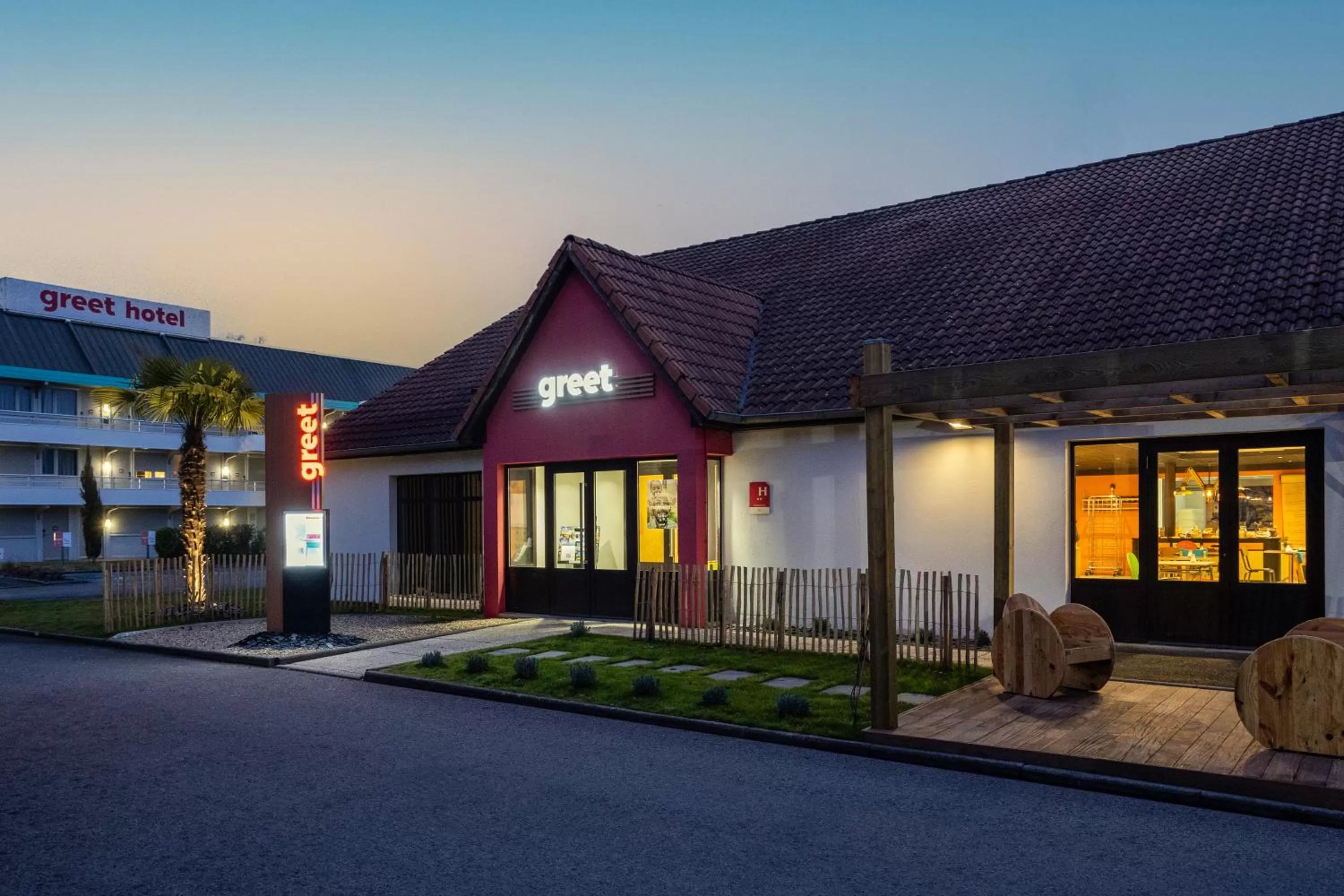 Property building in greet hôtel Angoulême