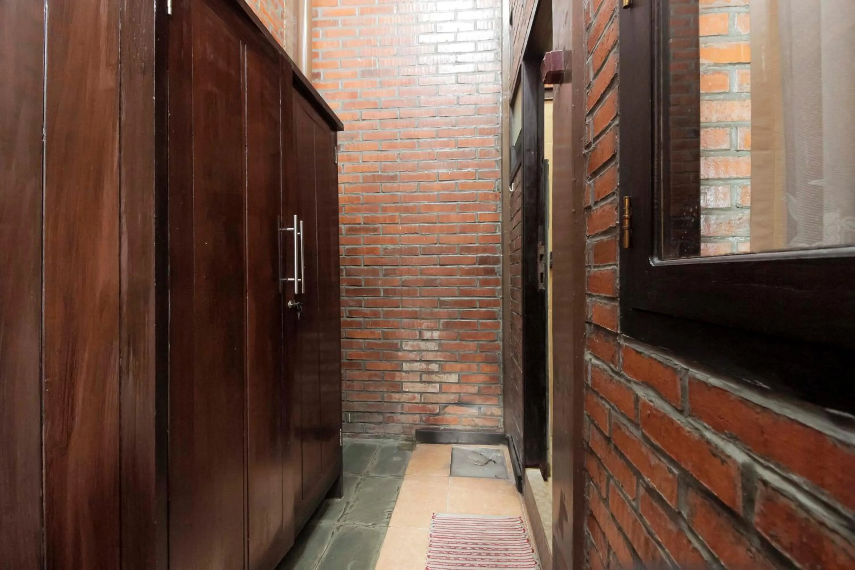 Property building in RedDoorz @ Cilandak Timur