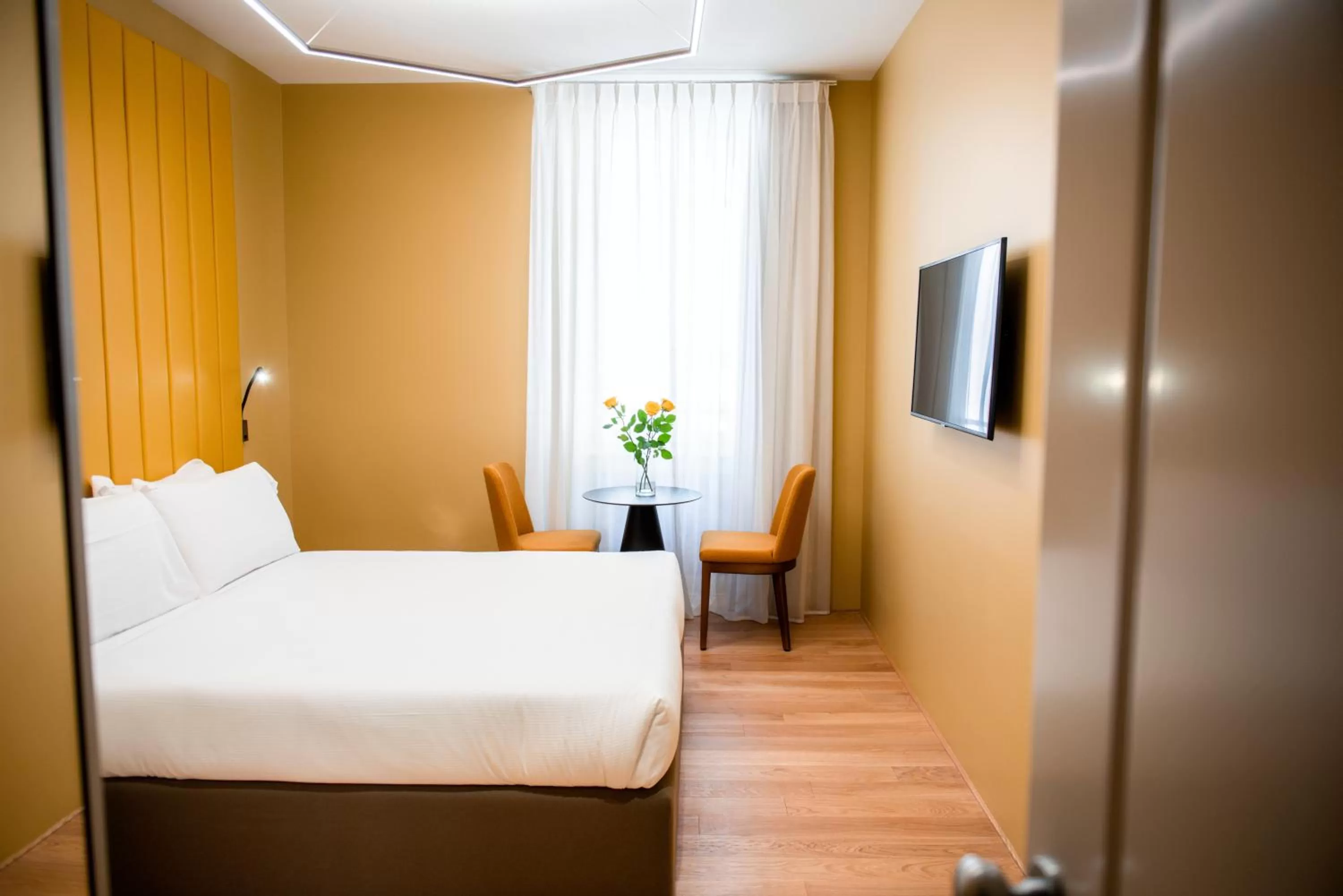 Photo of the whole room, Bed in Boutique Centrale Palace Hotel