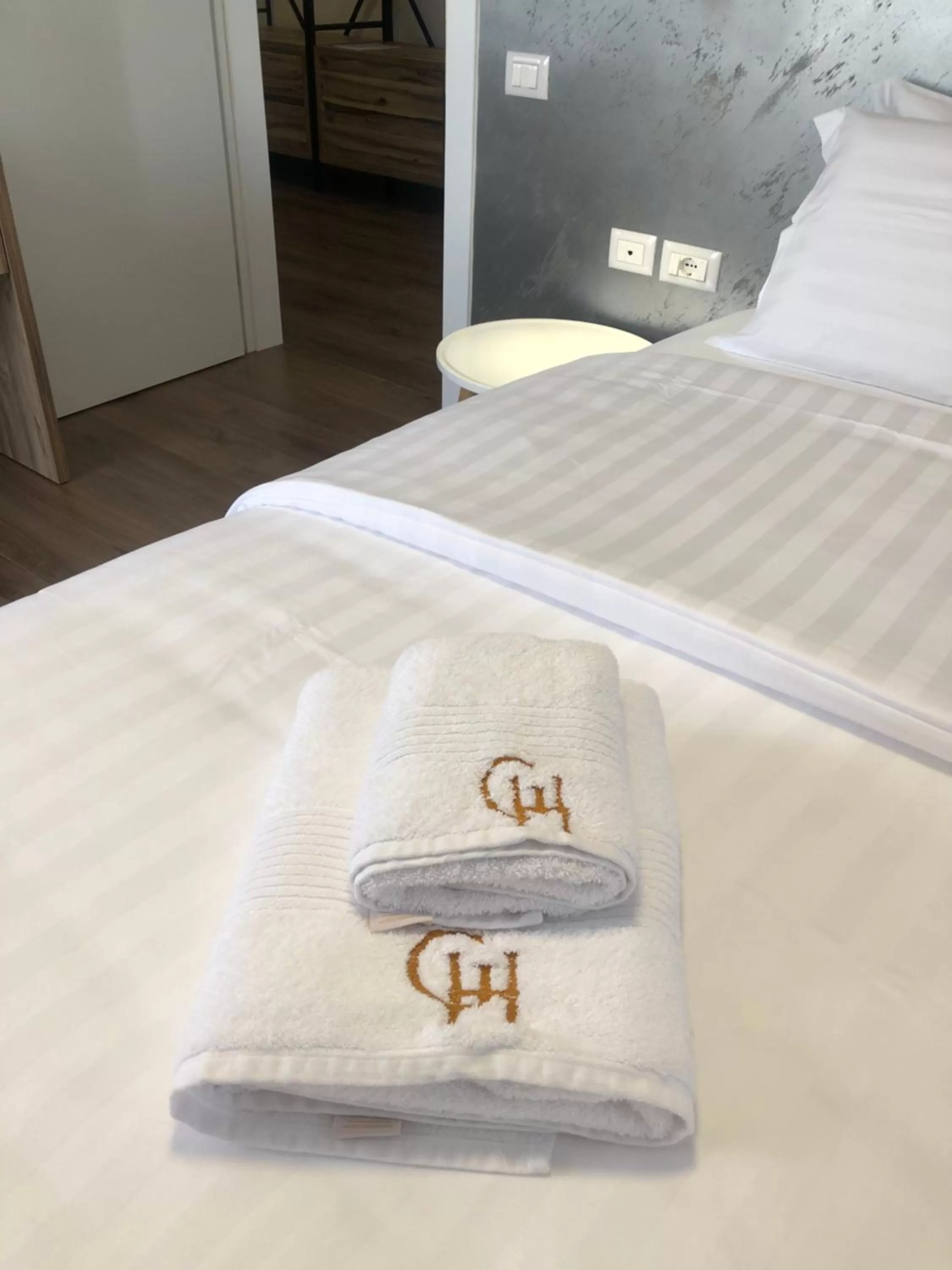 Bed in Grand Hotel Pogradec