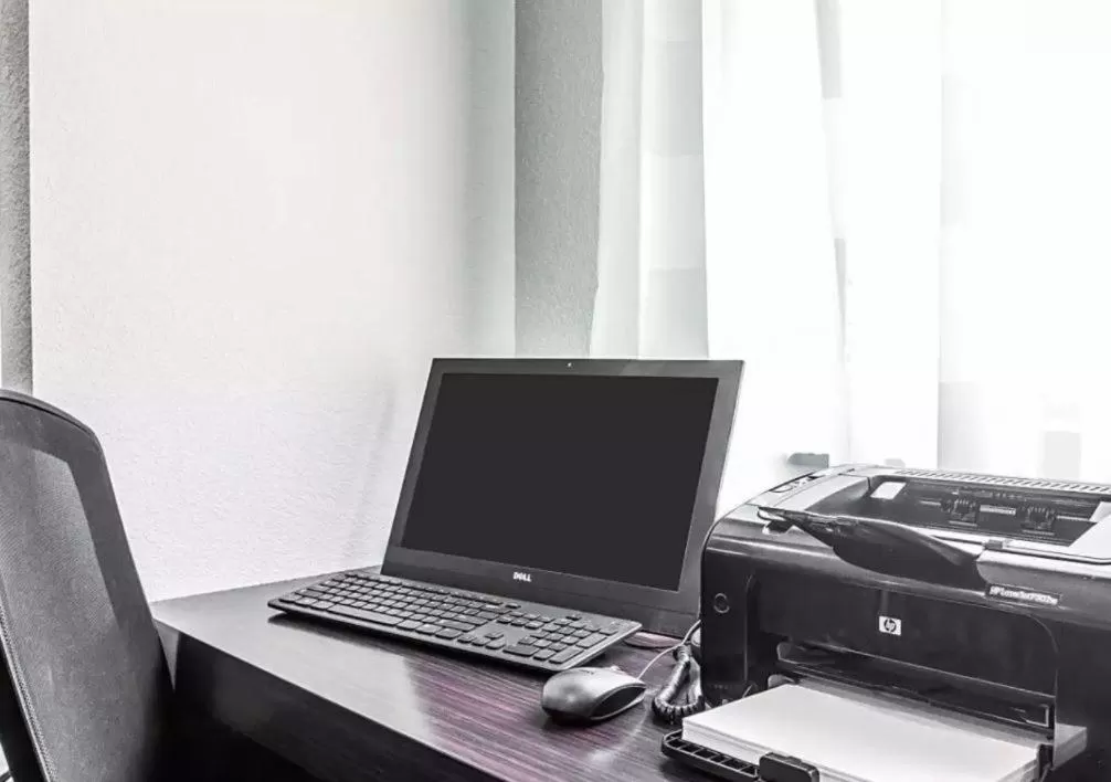 Business facilities in Sleep Inn & Suites Hannibal West