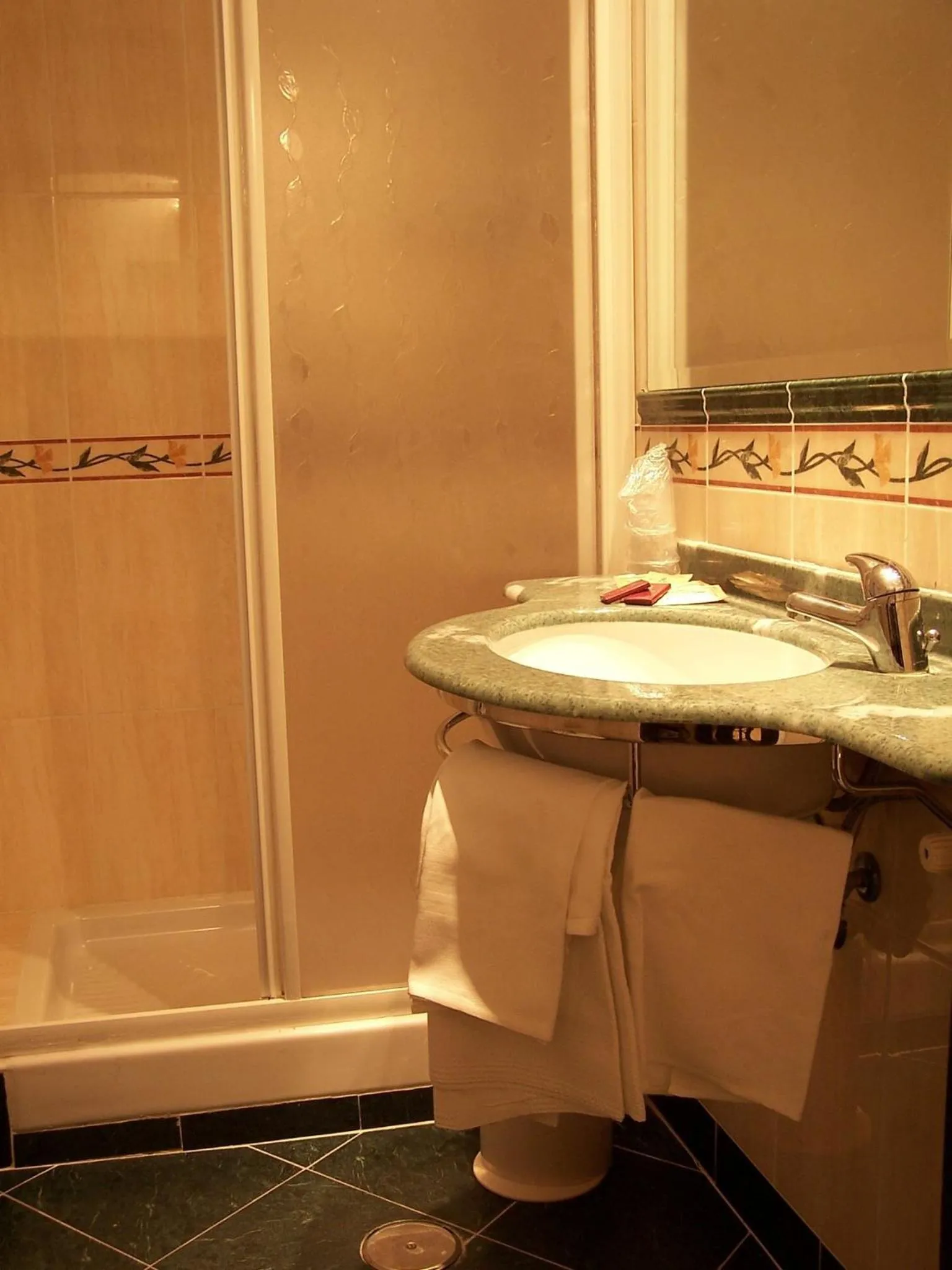 Bathroom in Hotel La Pace - Experience