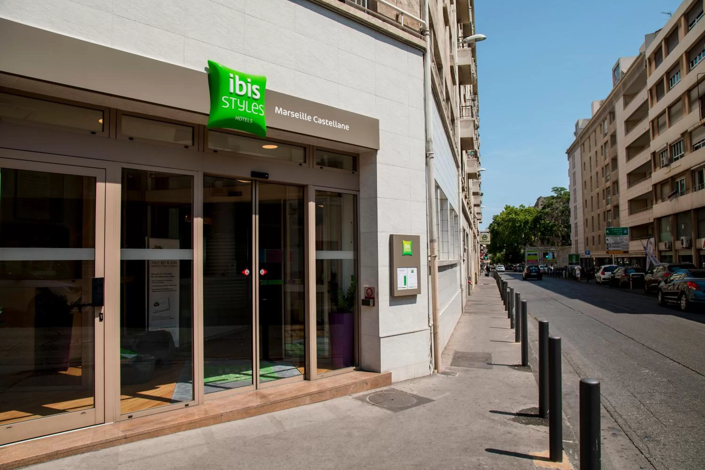 Facade/entrance in ibis Styles Marseille Centre Prado Place Castellane