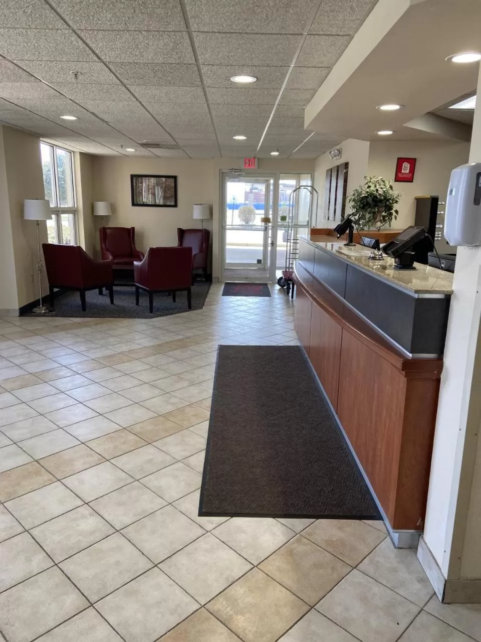Lobby or reception in Red Roof Inn Sandusky - Milan