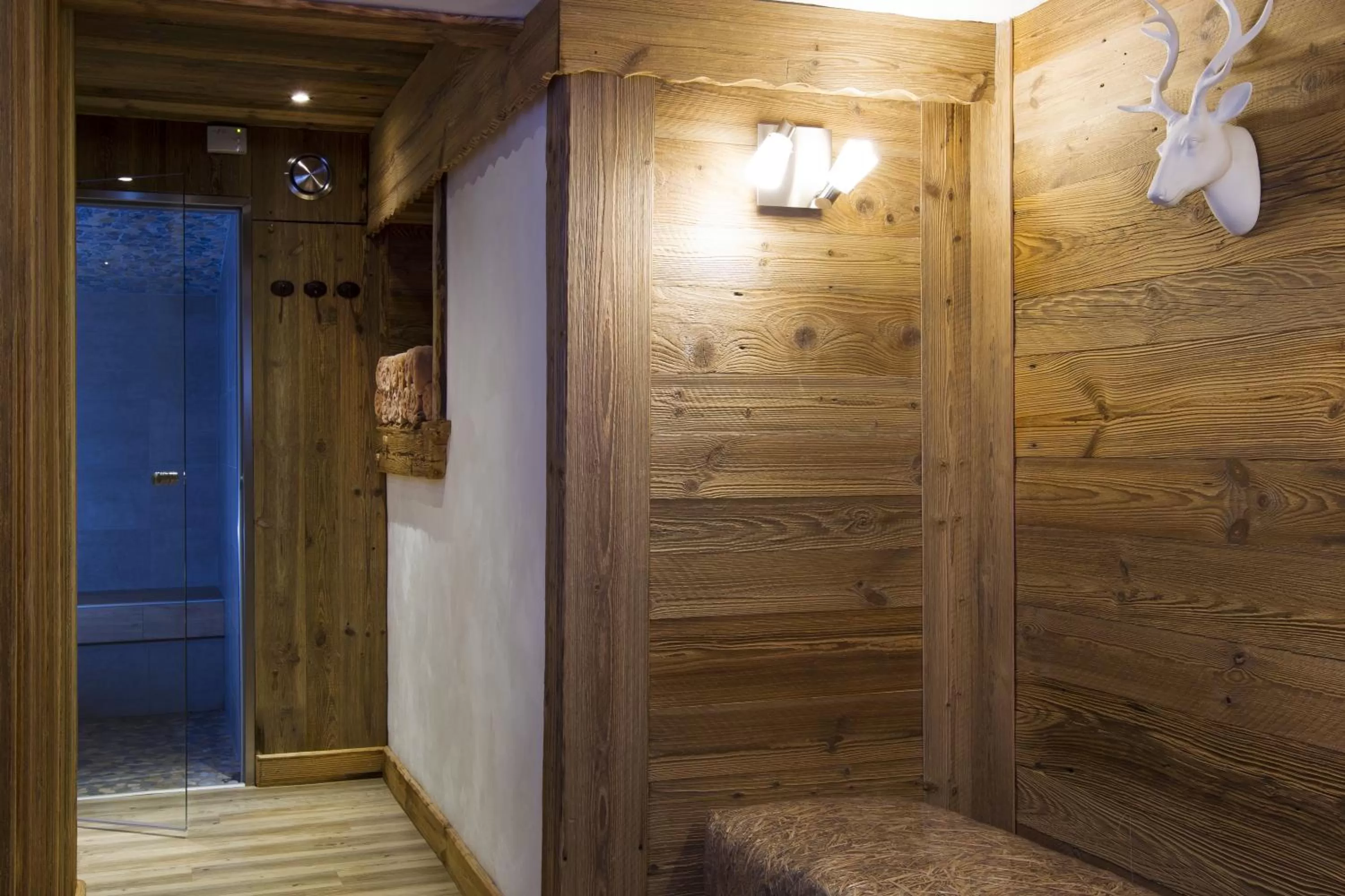 Spa and wellness centre/facilities, Bathroom in Hôtel Le Sporting