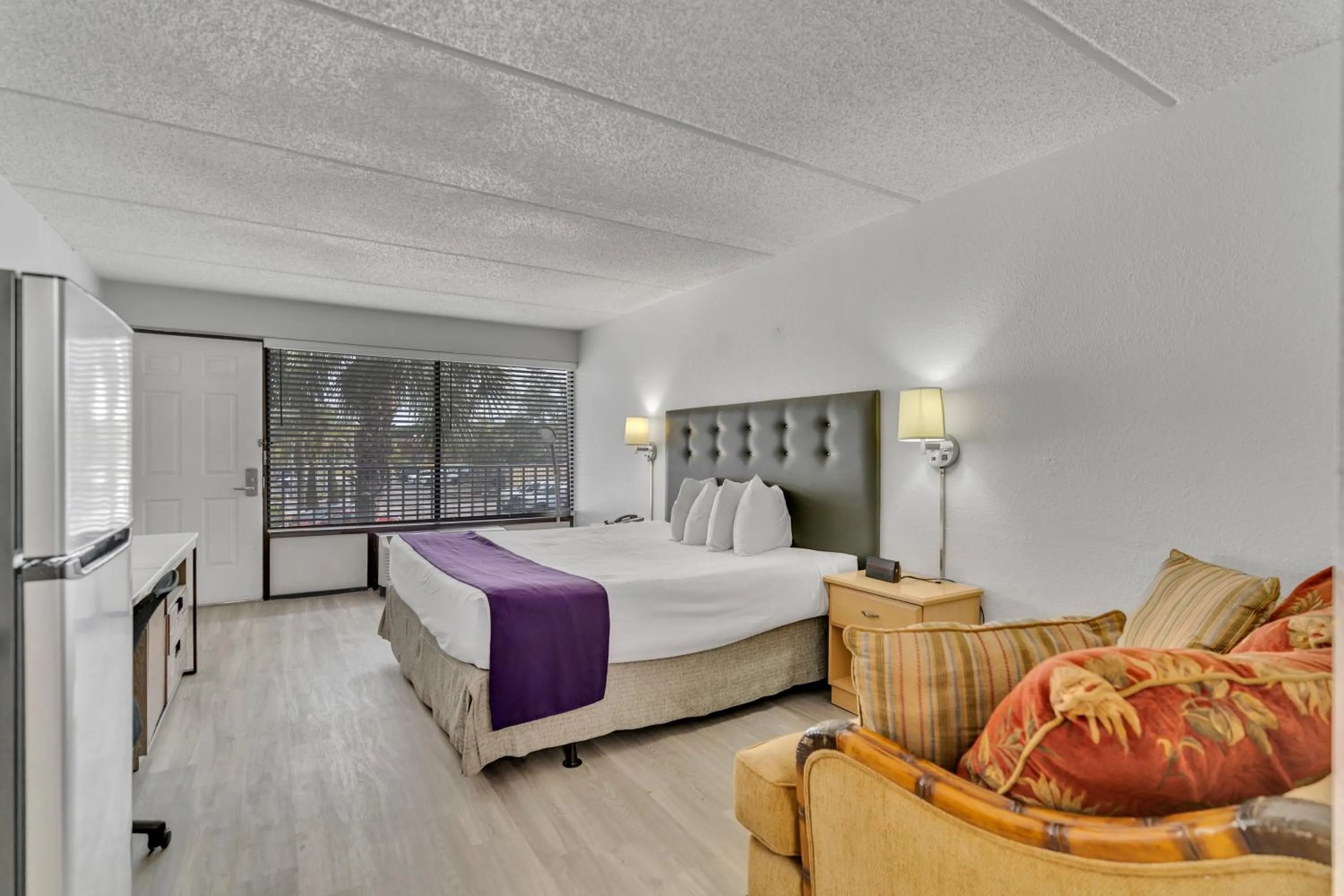 Bed in Vivo Living Kissimmee West