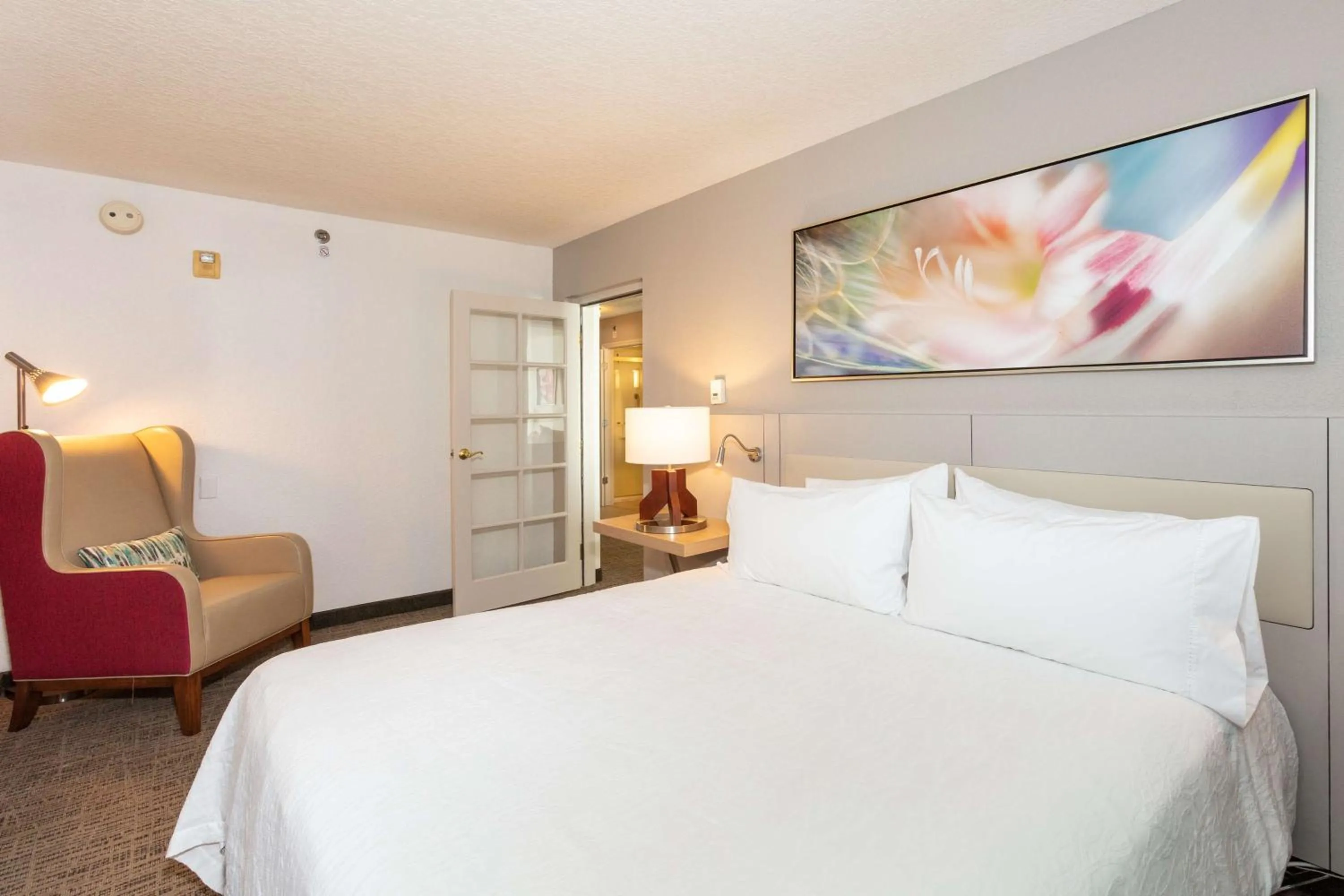 Bed in Hilton Garden Inn Daytona Beach Airport