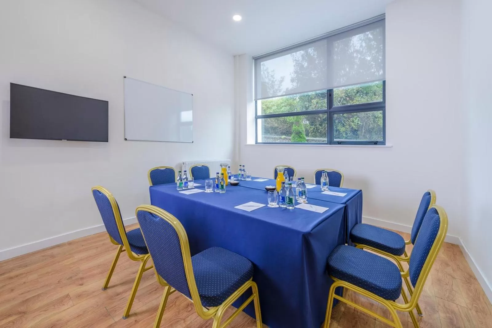 Business facilities in The Ellison