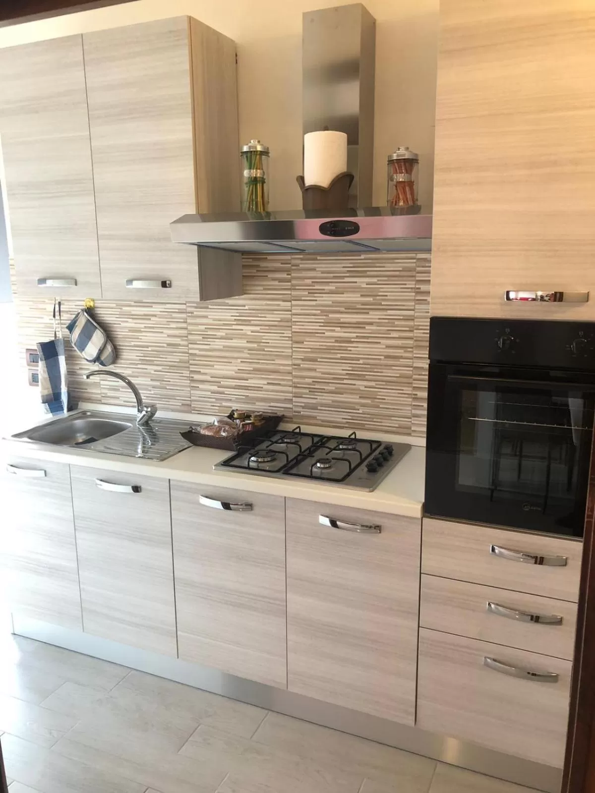 Kitchen/Kitchenette in Museum Inn Napoli