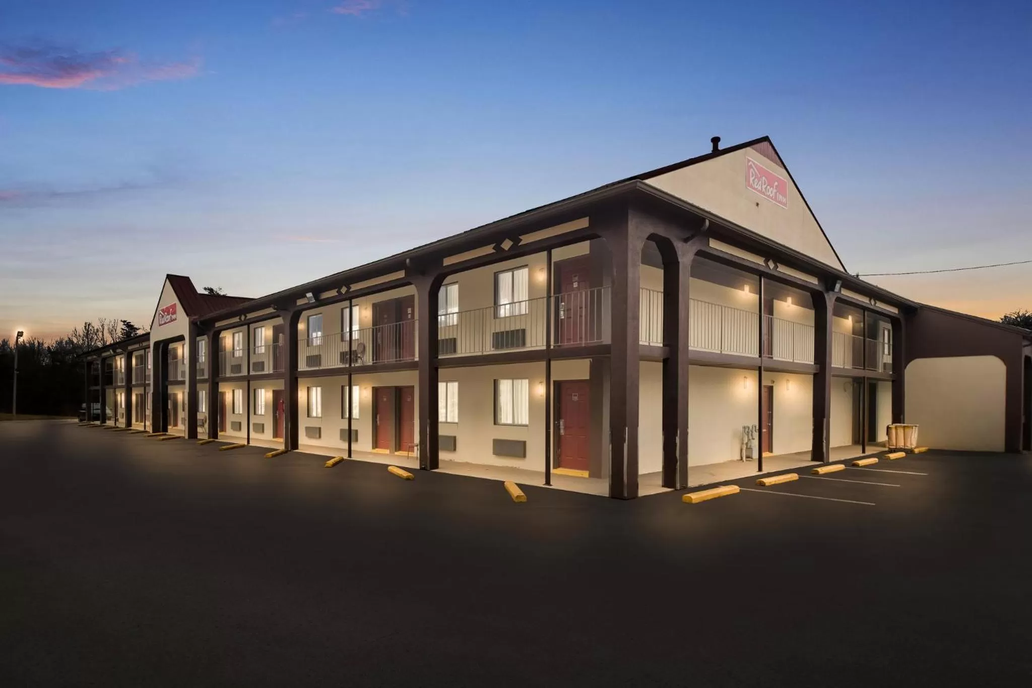 Property building in Red Roof Inn Crossville