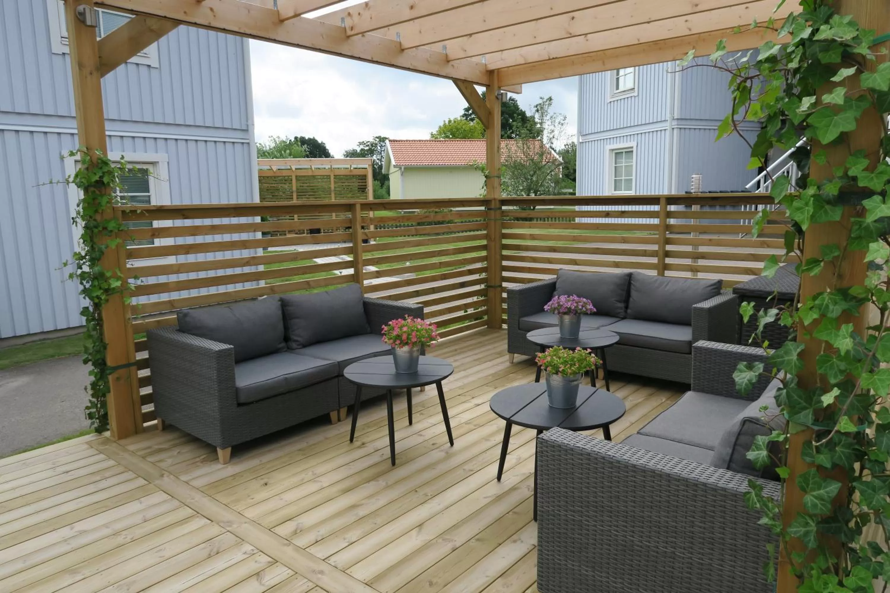 Patio in Easy Livin' Apartment Hotel