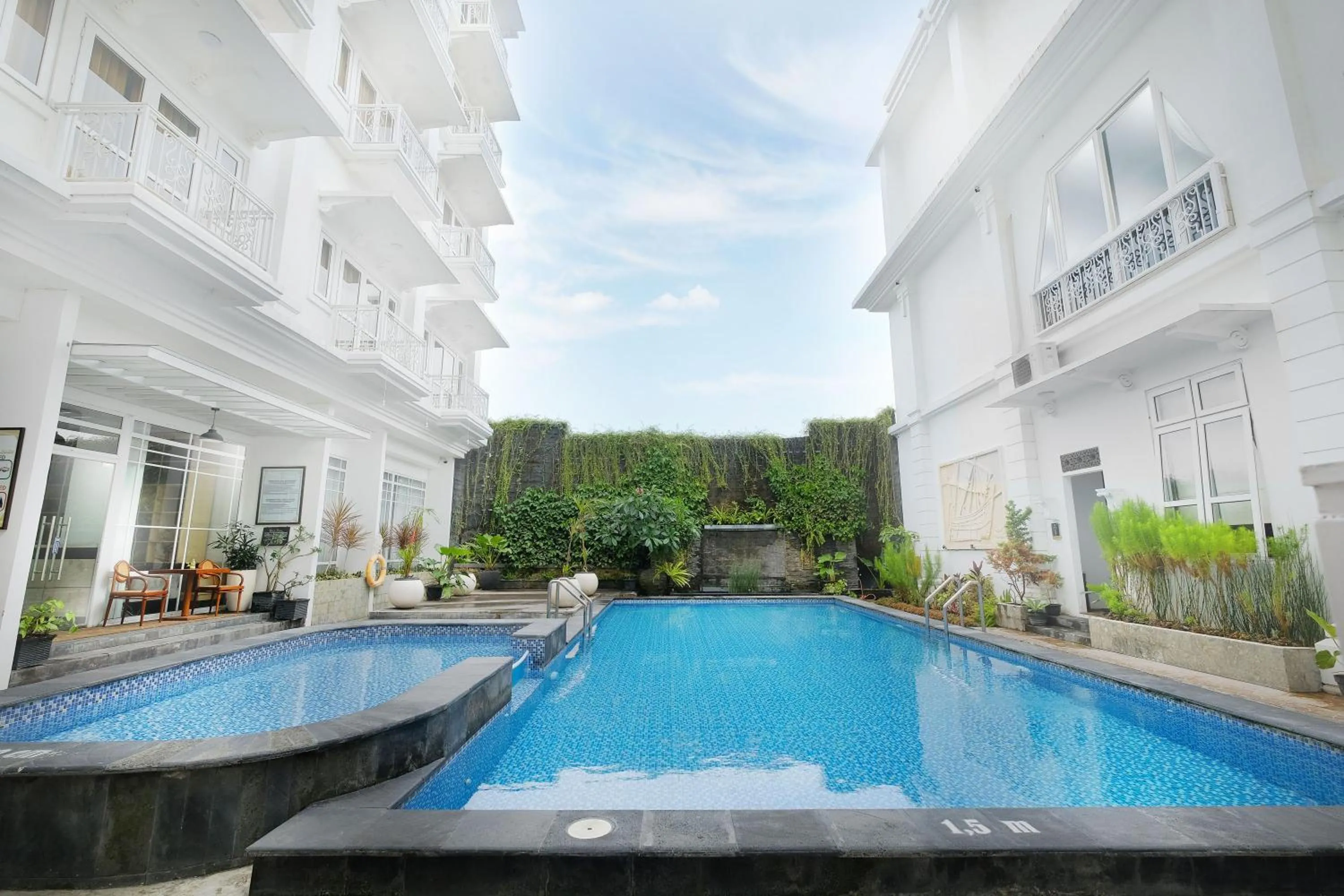 Property building in Royal Darmo Malioboro