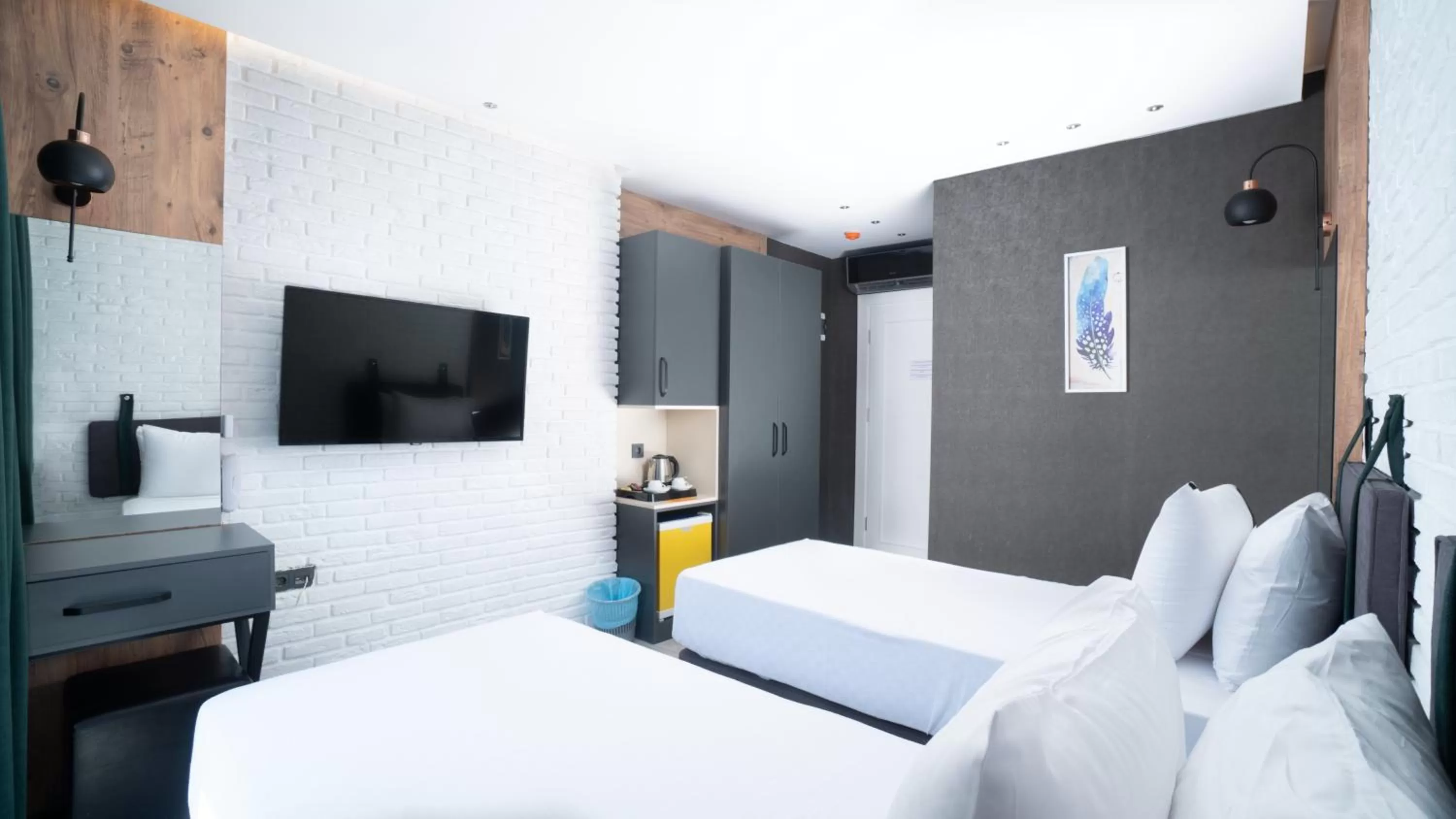 Photo of the whole room in Estera Hotel Silent