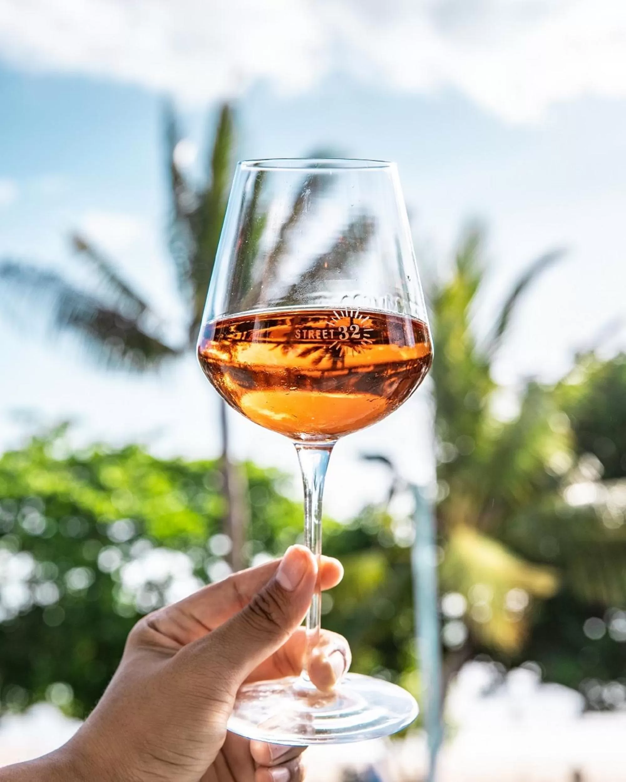 Alcoholic drinks in MAMAKA by Ovolo