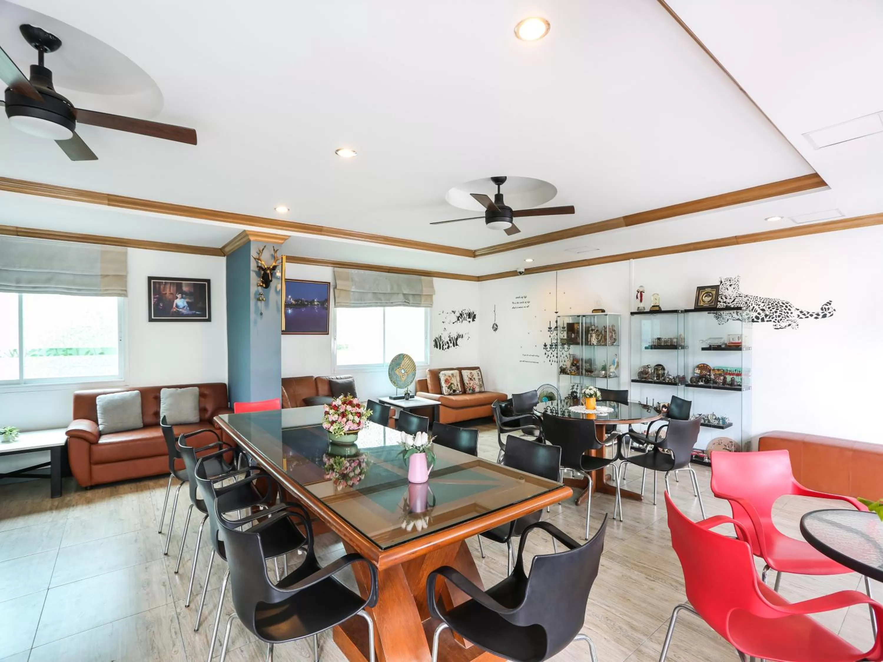 Lobby or reception in The Lilly Hotel