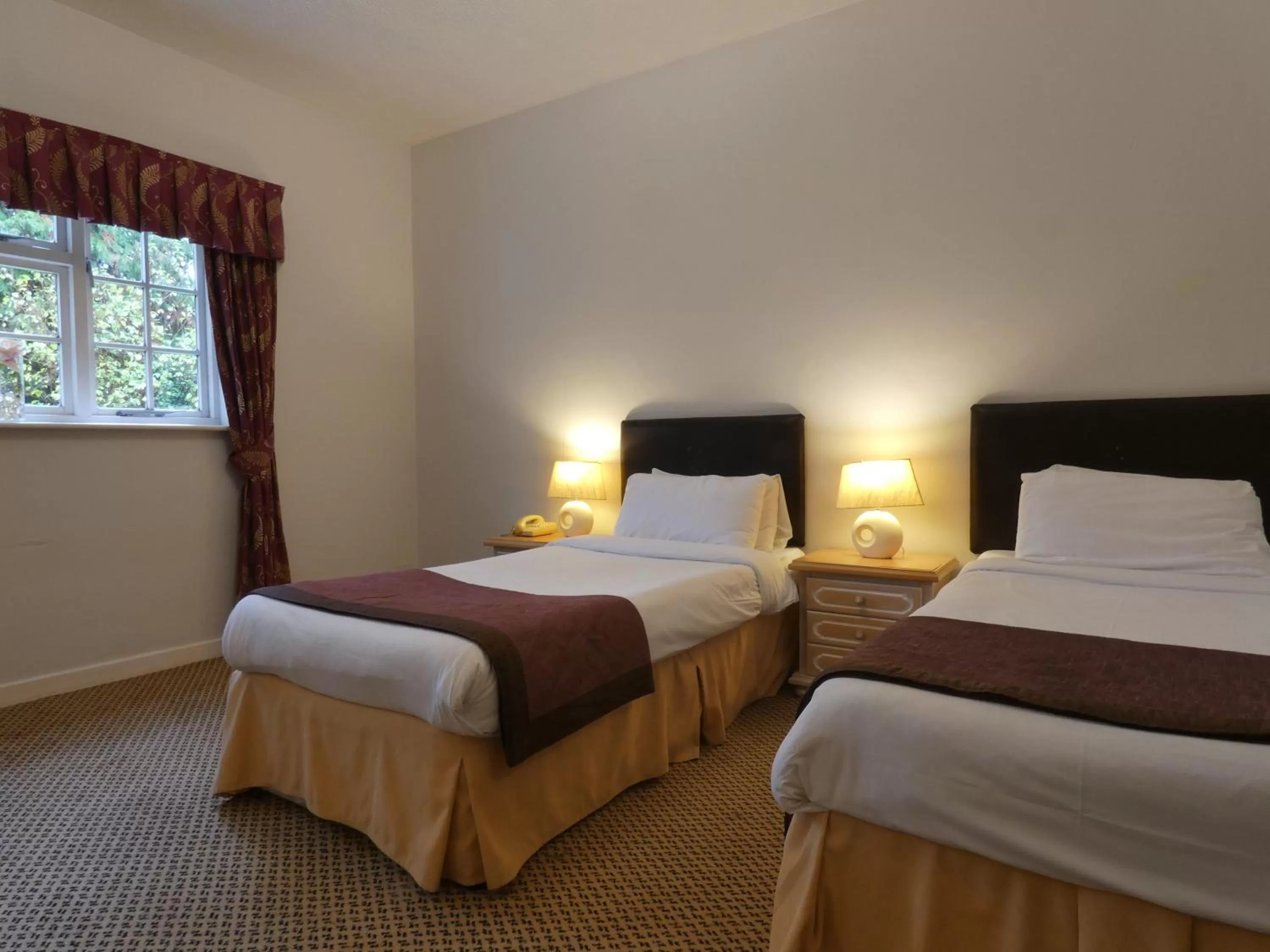 Bed in Marston Farm Hotel