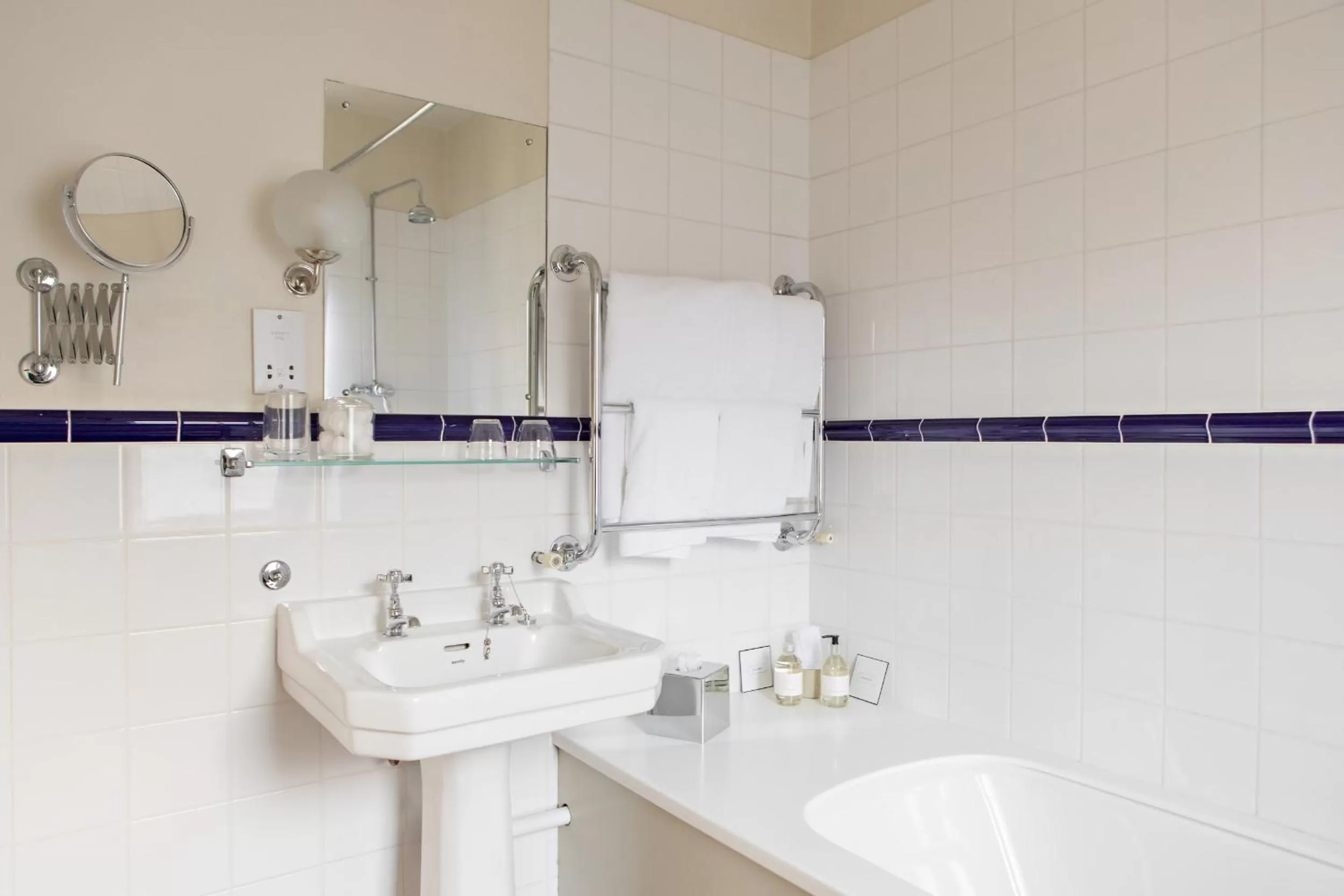 Bathroom in The White Swan Inn