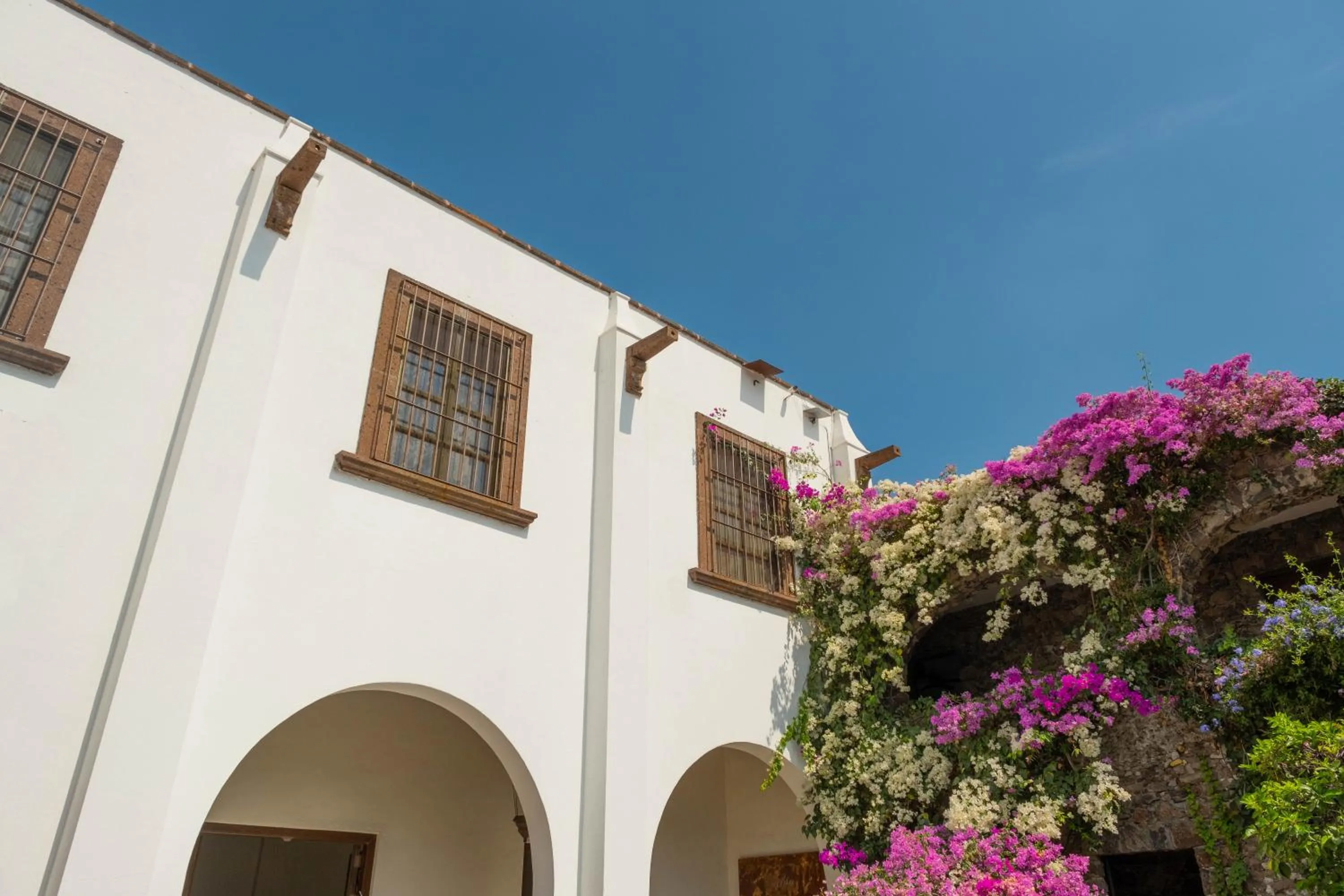 Property building in Hotel Layseca