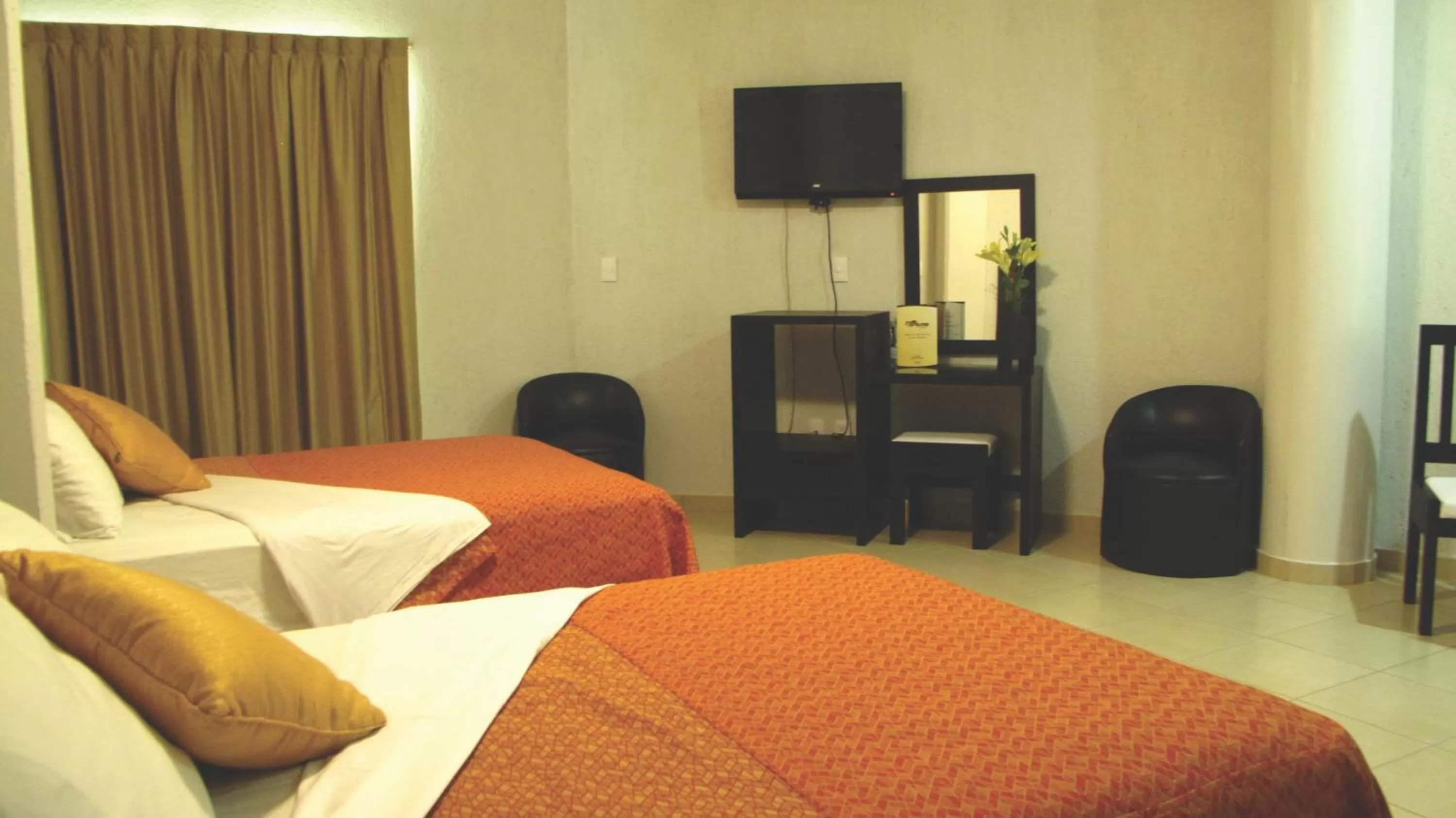 Photo of the whole room, Bed in Hotel RS Suites