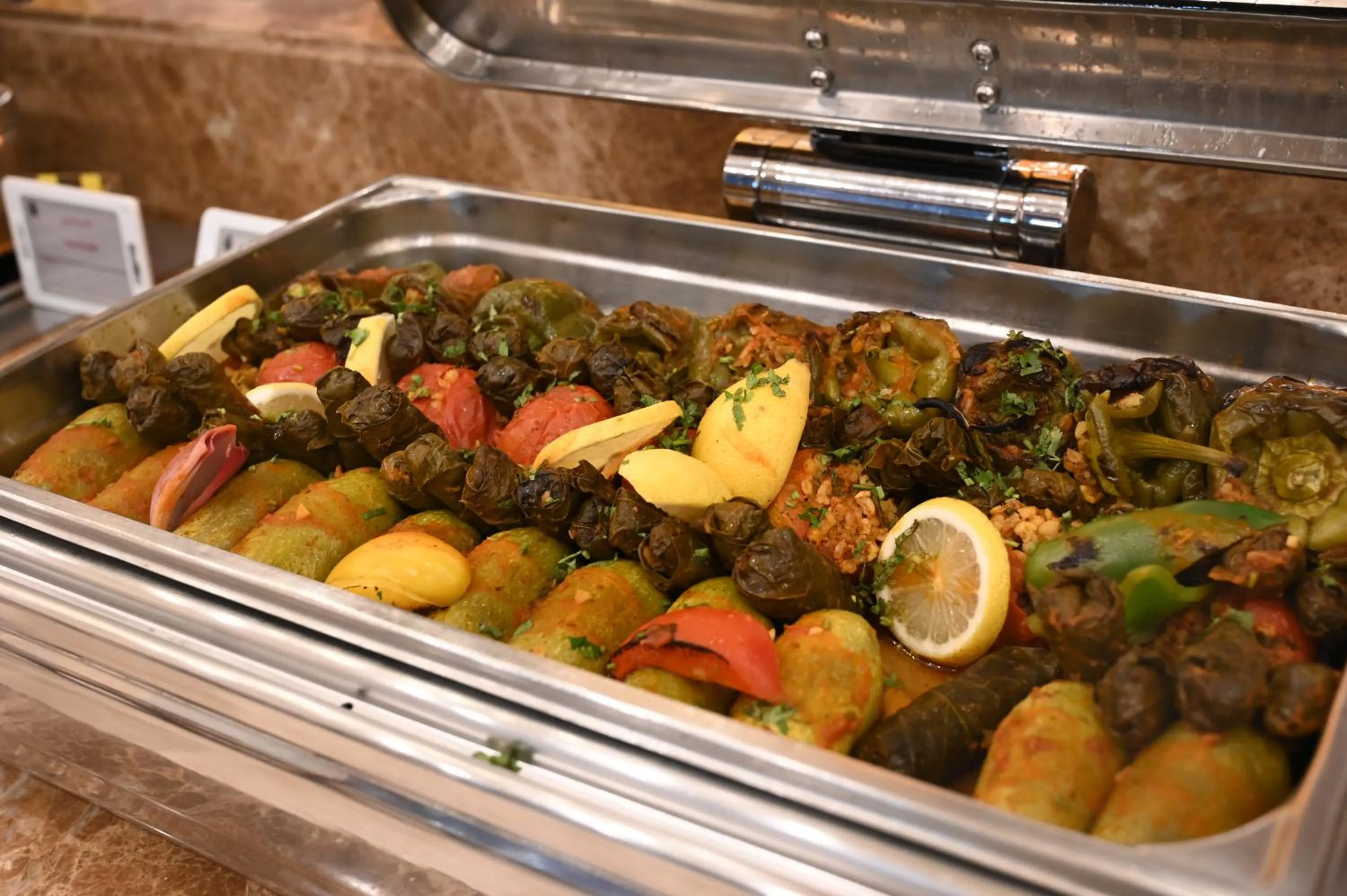 Restaurant/places to eat in Dar Al Taqwa Hotel