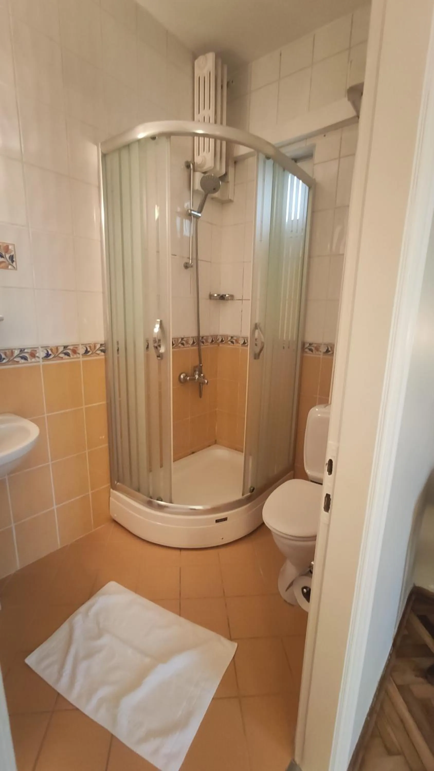 Bathroom in Turkoman Hotel