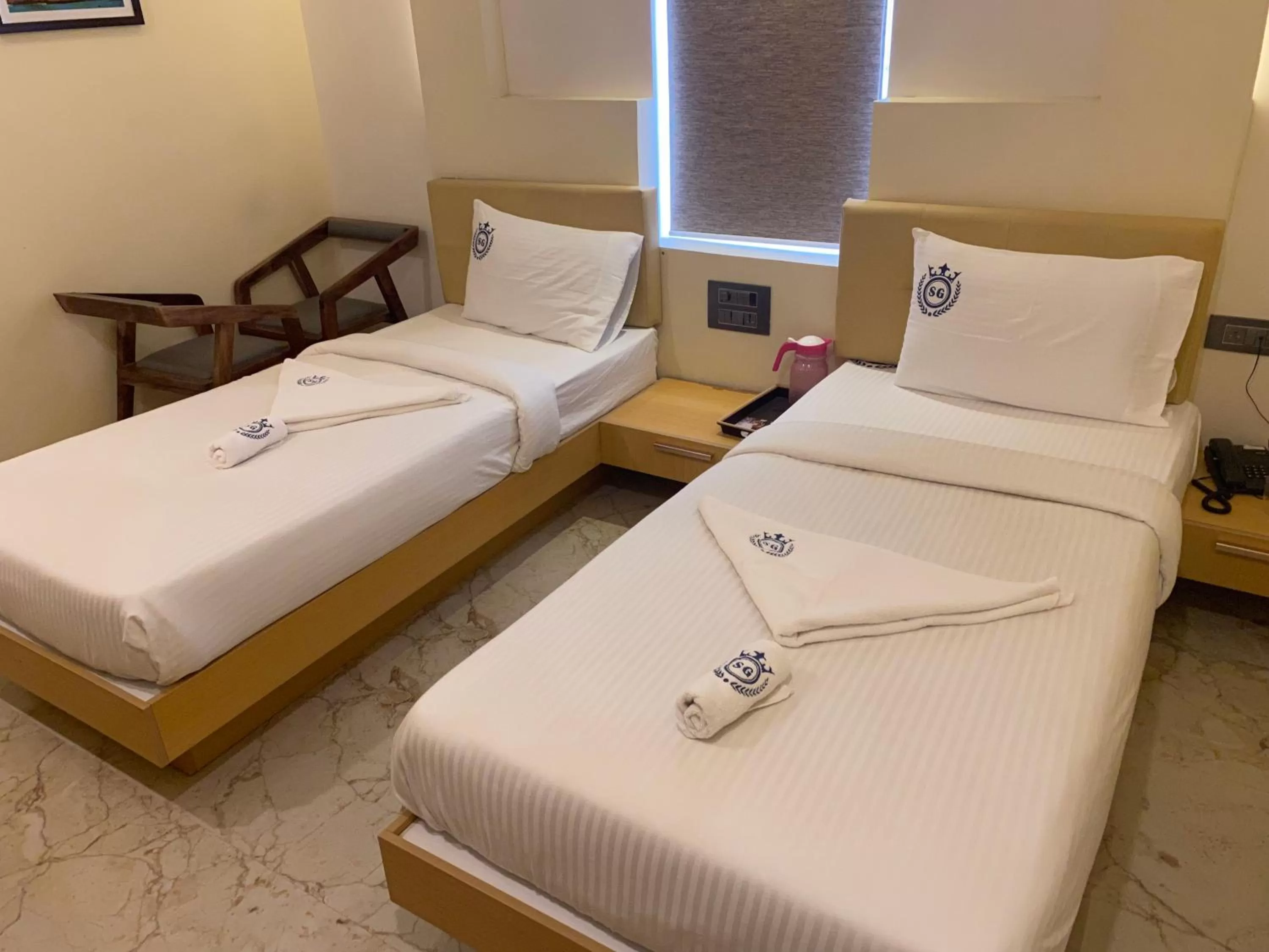 Economy Twin Room in Hotel Sangeeth Palace