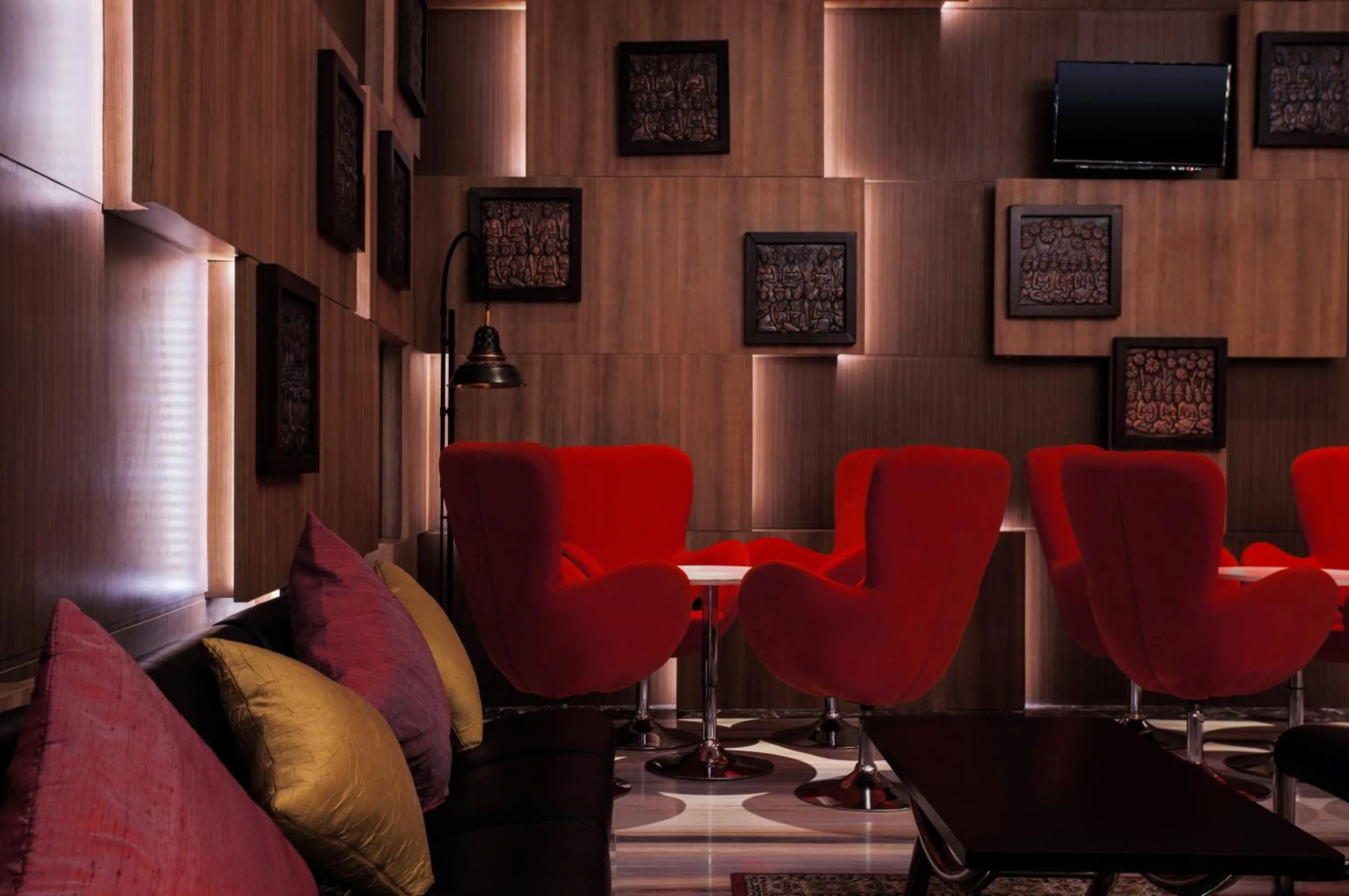 Seating area in Grand Mercure Yogyakarta Adi Sucipto