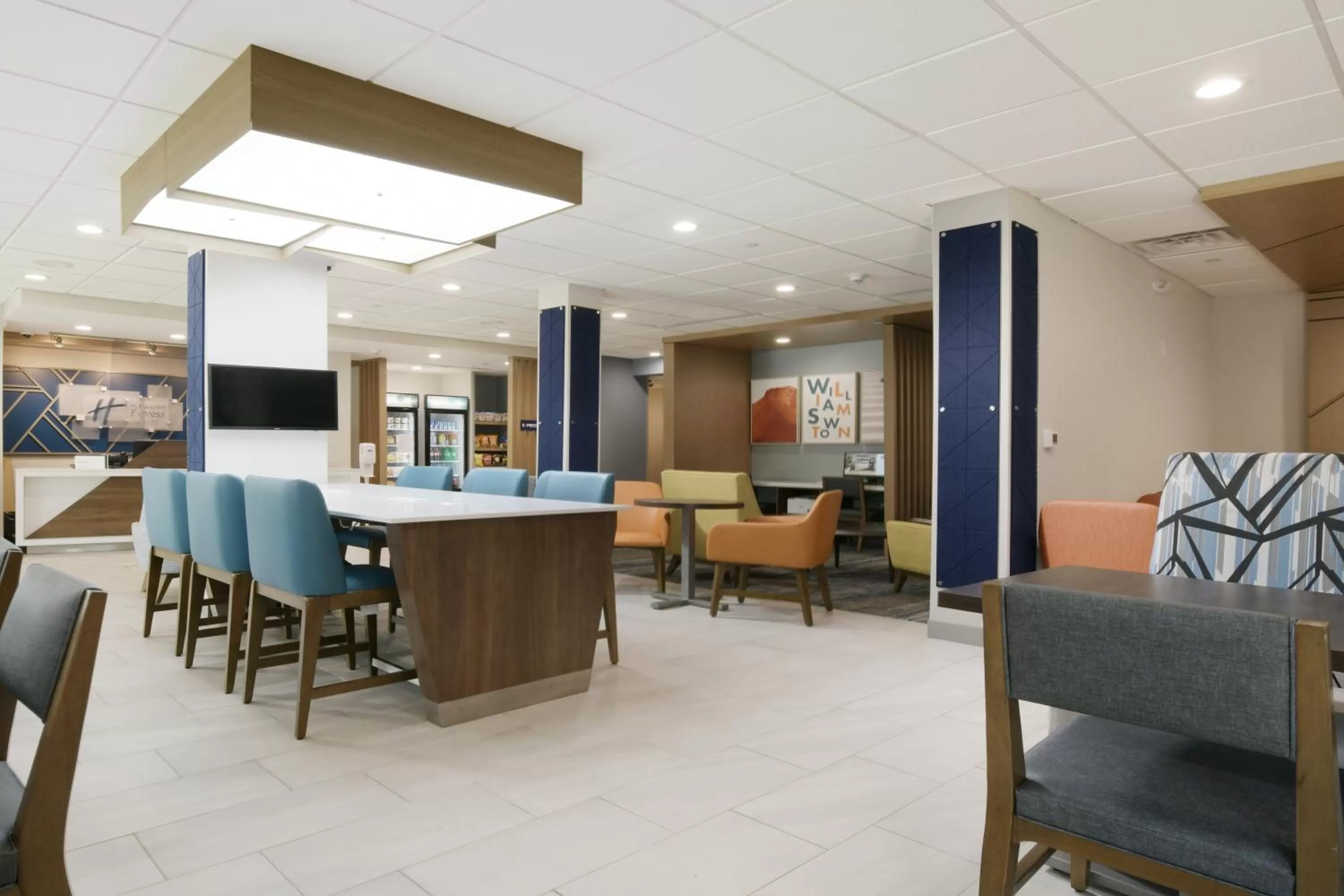Lobby or reception in Holiday Inn Express & Suites - Williamstown - Glassboro by IHG