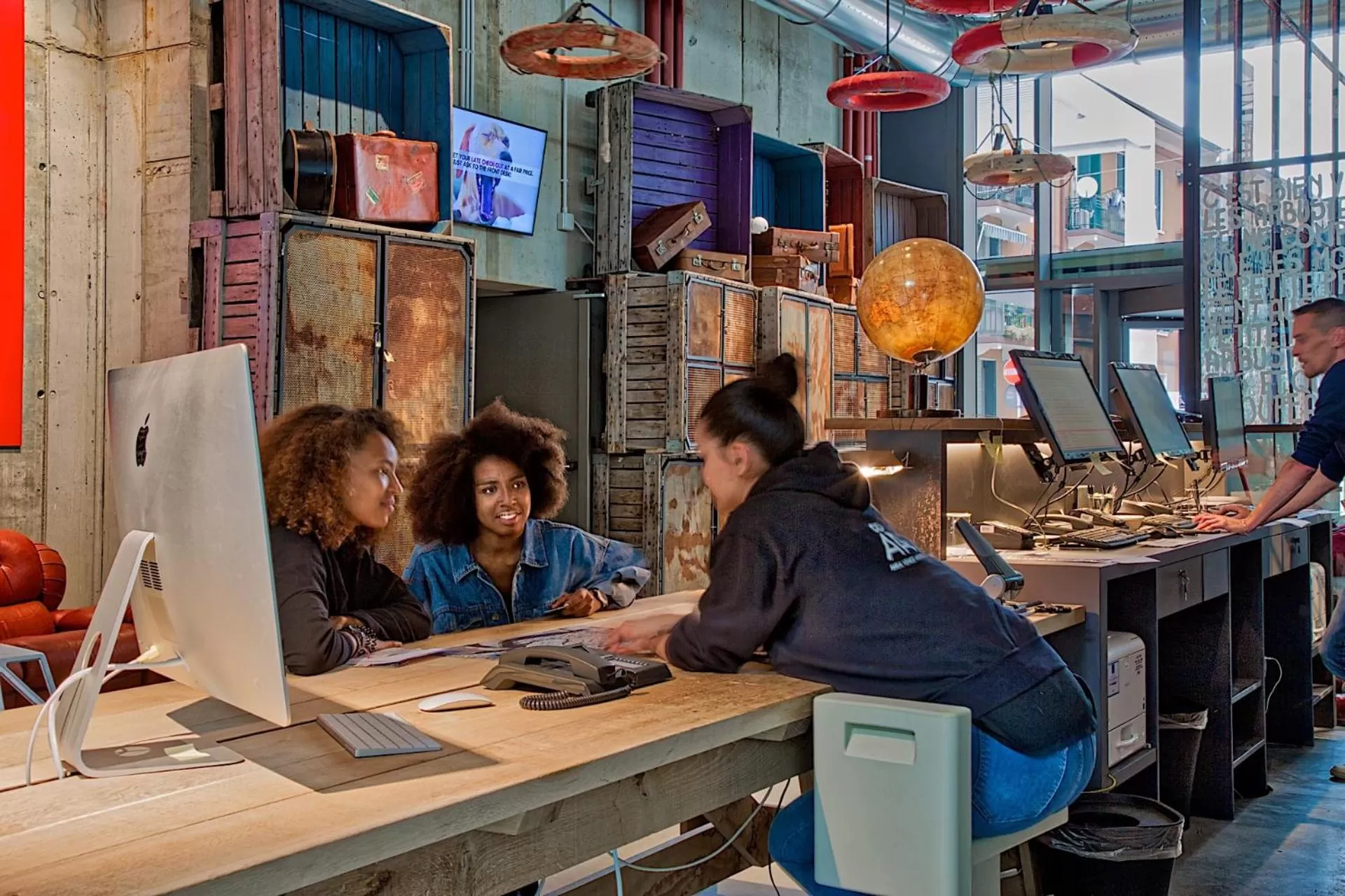 Staff in Anda Venice Hostel