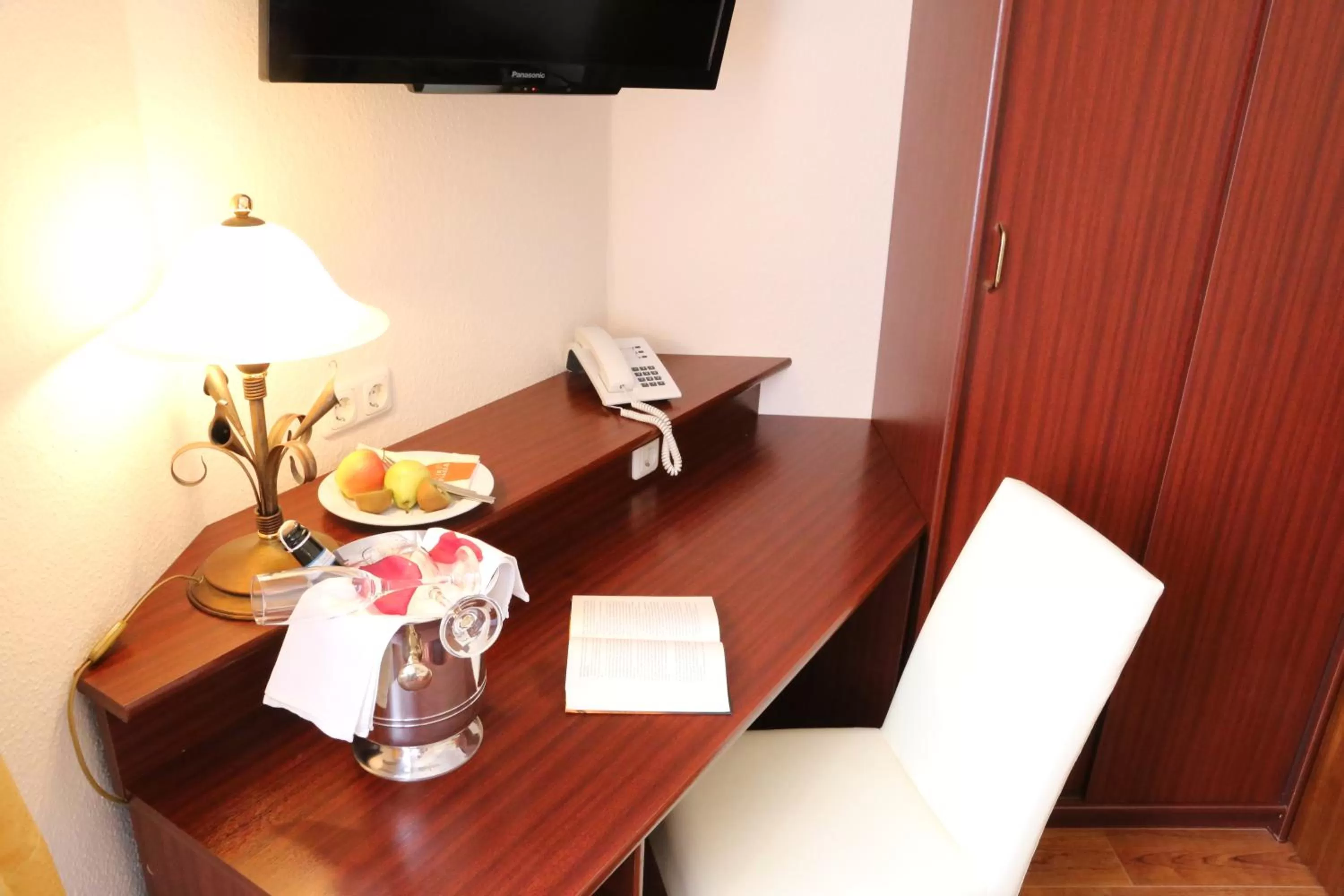 Seating area in In Piazza