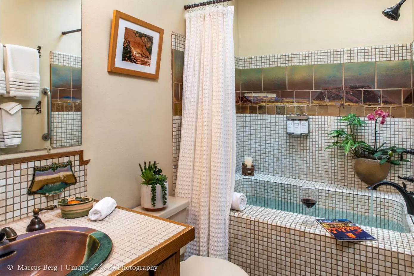 Bathroom in Adobe Rose Inn