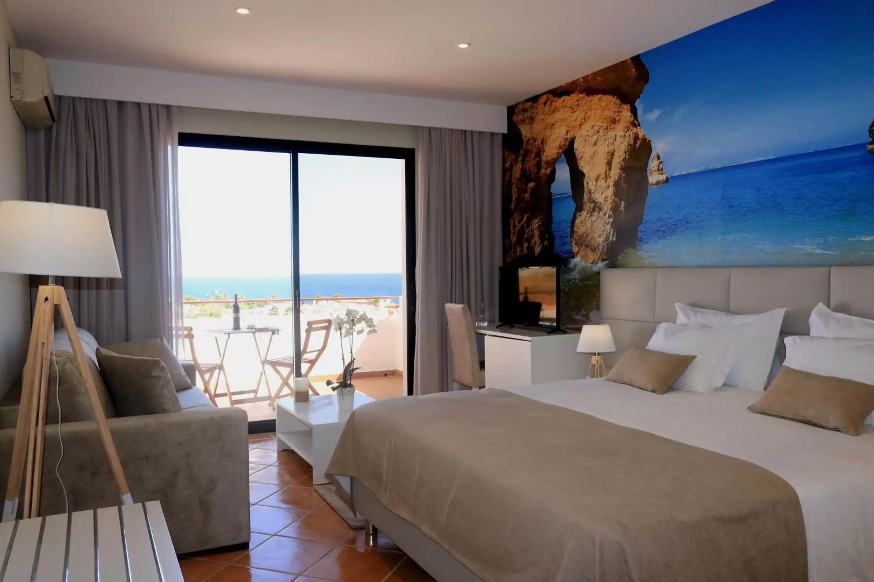 Deluxe Double Room with Sea View in Lagos Atlantic Hotel Deluxe Double Room with Sea View in Lagos Atlantic Hotel