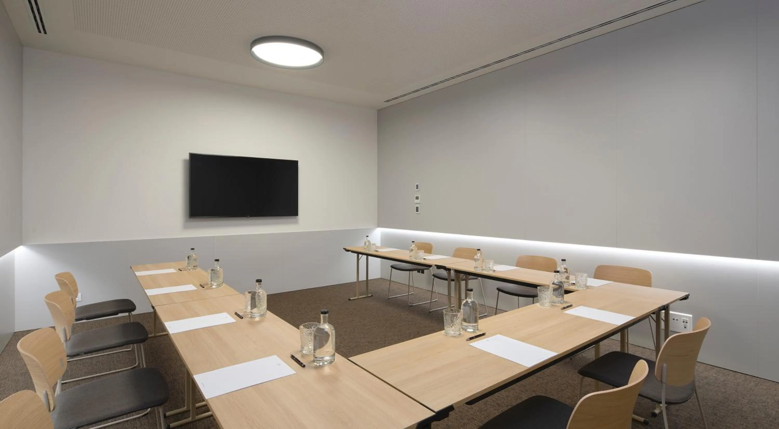 Business facilities in ME Barcelona